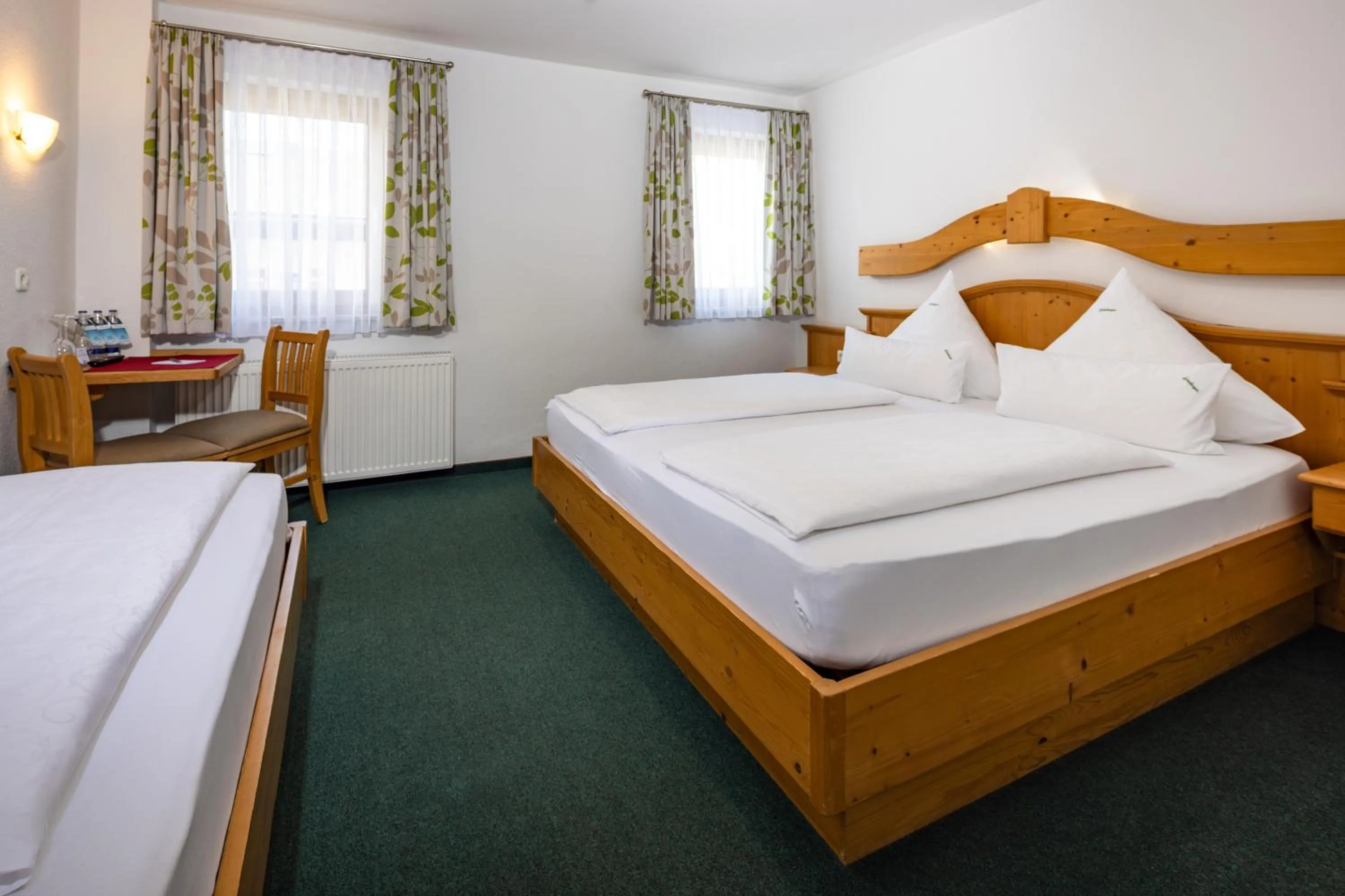 Photo of the whole room, Bed in Hotel Gruenberger