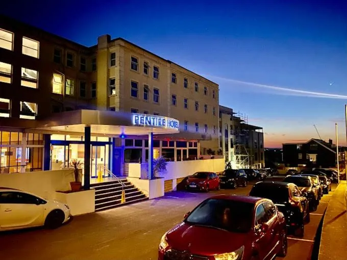 Property building in Pentire Newquay Cornwall Hotel