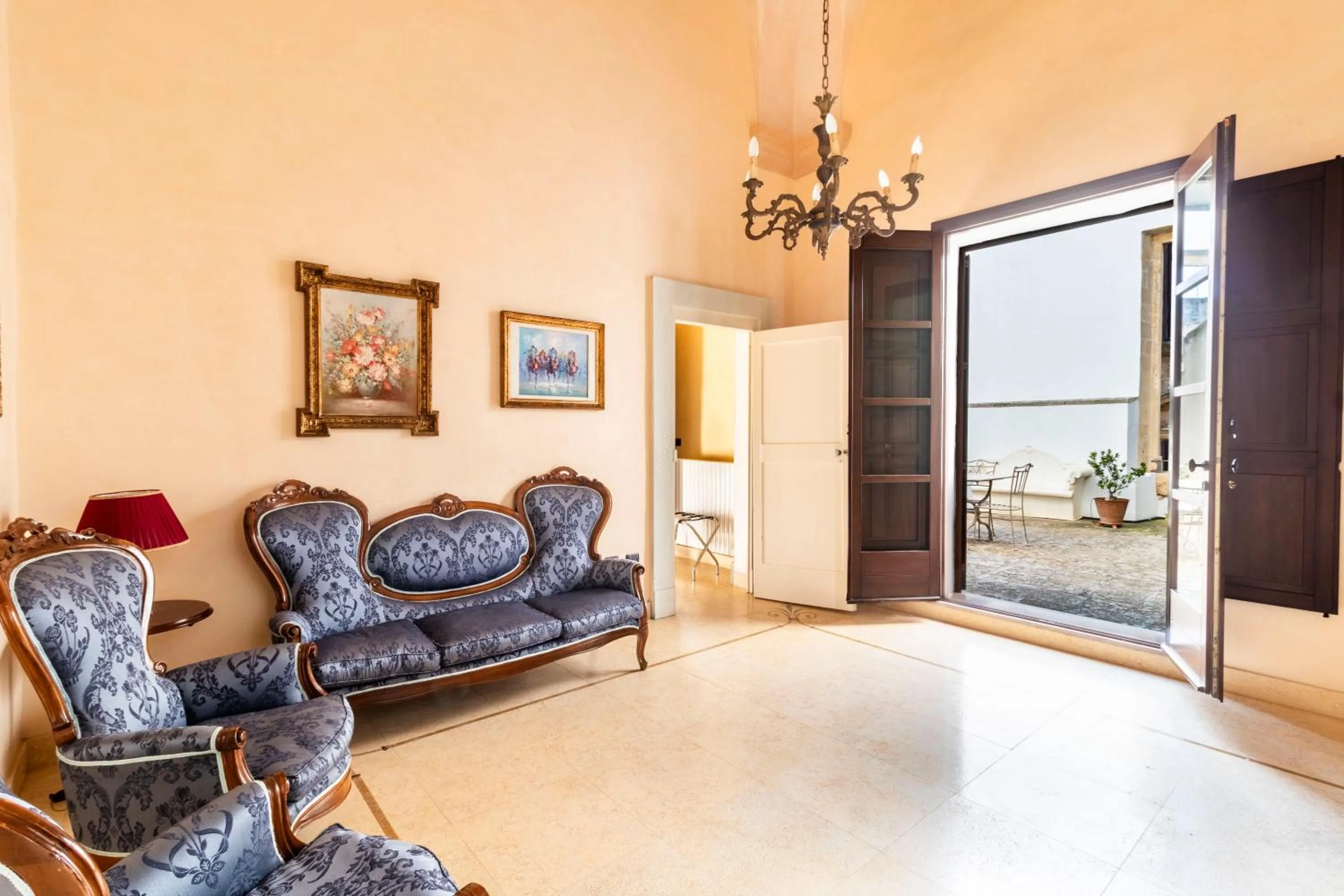 Living room in Palazzo Insula