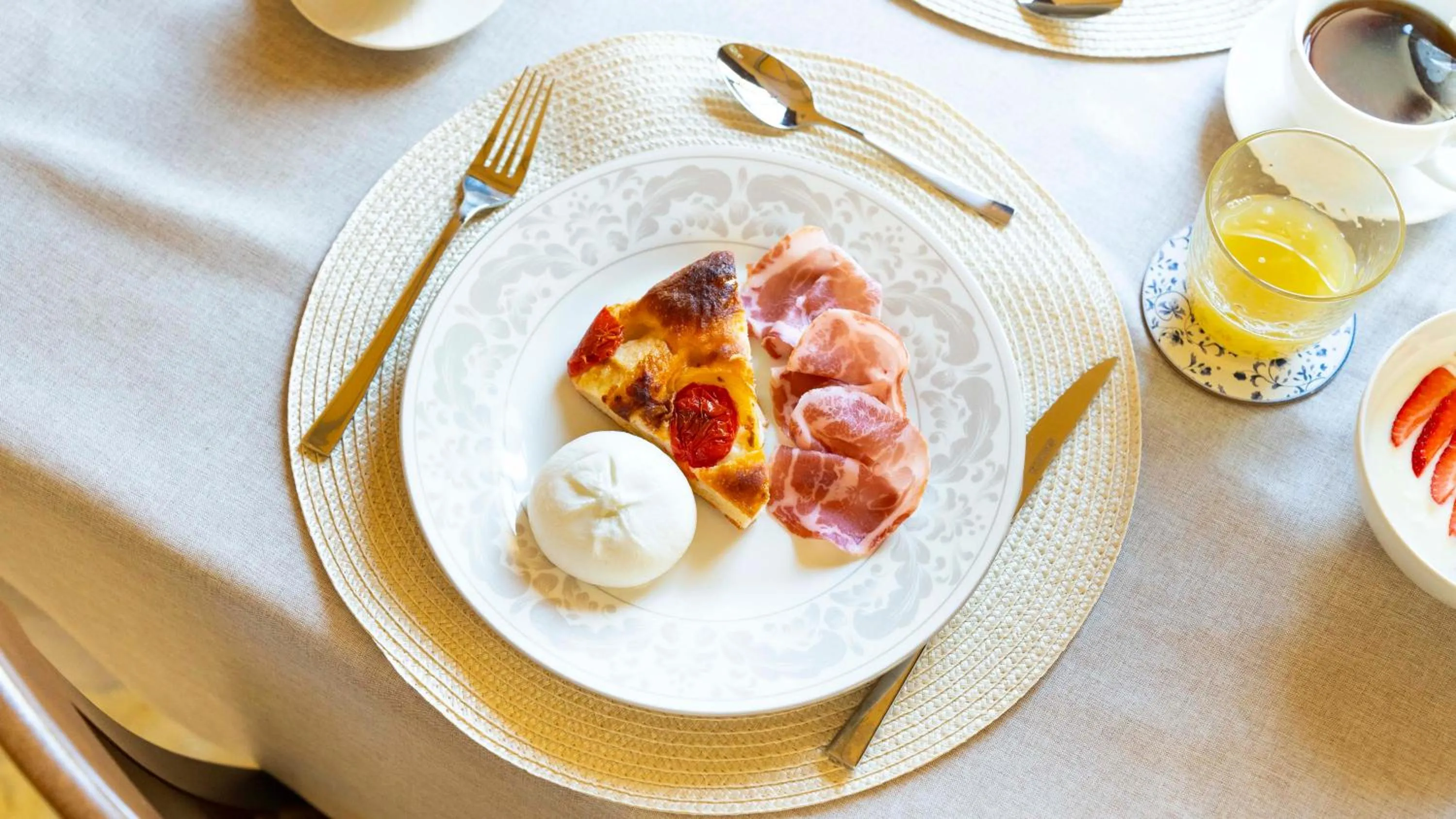 Food in Palazzo Insula