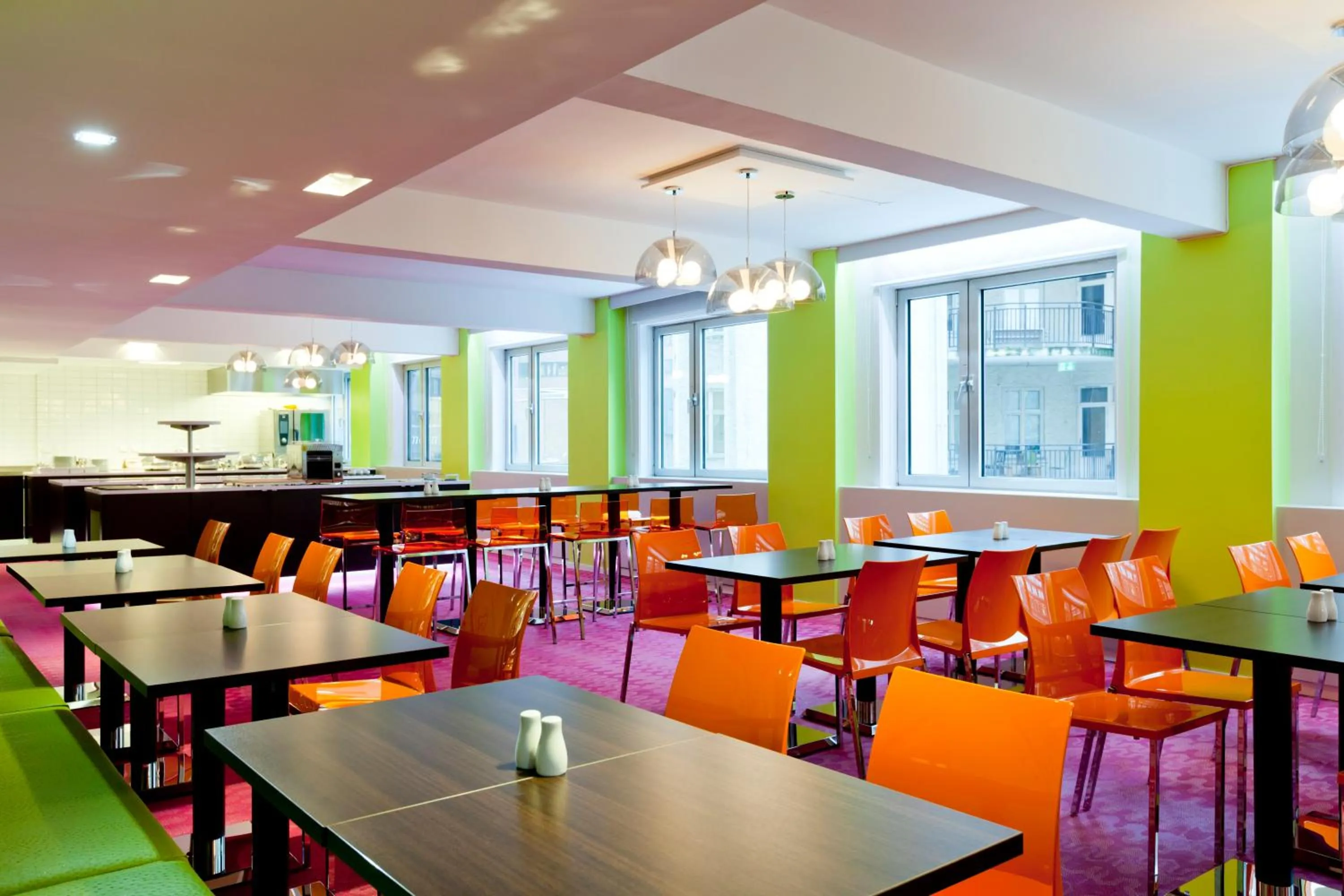 Restaurant/places to eat in Thon Hotel Munch