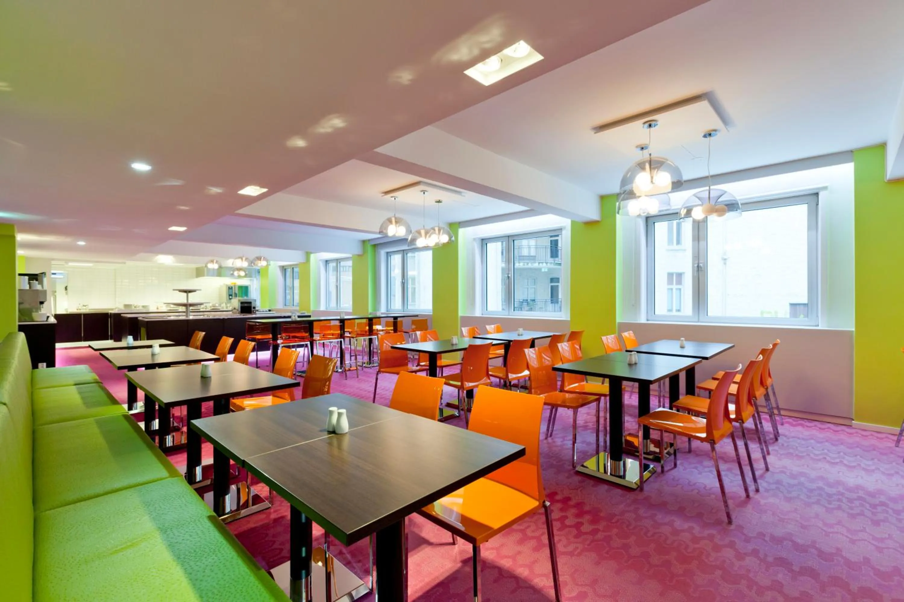 Restaurant/places to eat in Thon Hotel Munch