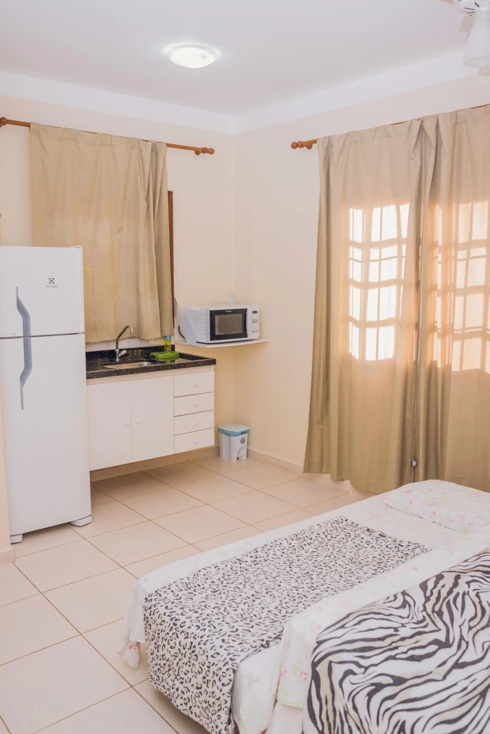 Photo of the whole room in Recanto das Tiribas