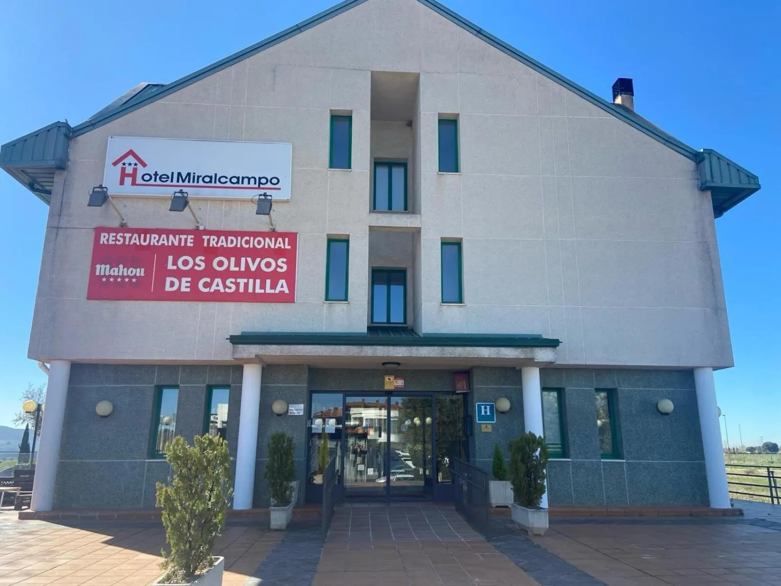 Property building in Miralcampo