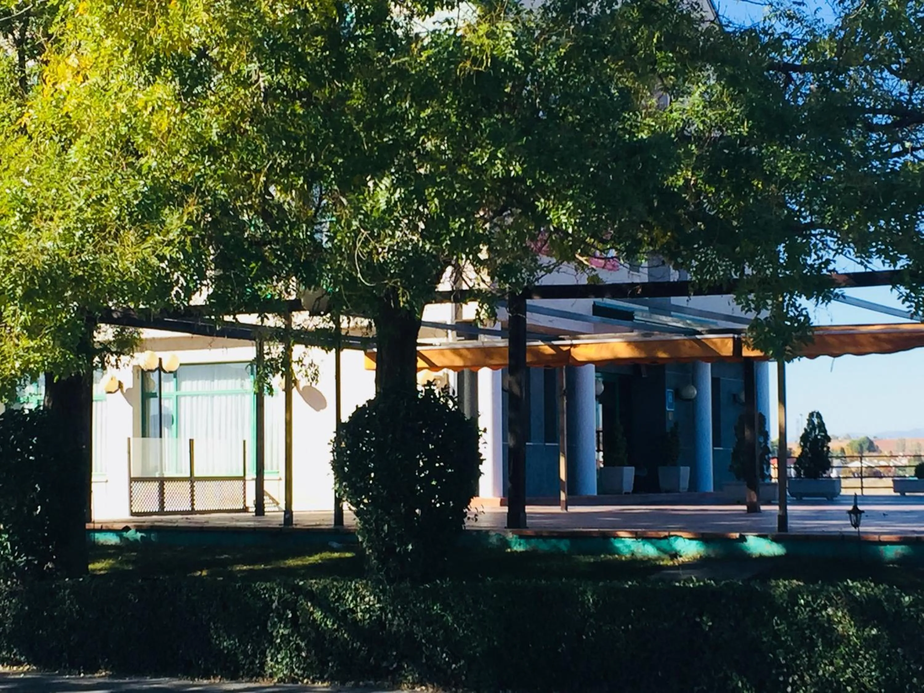 Facade/entrance in Miralcampo