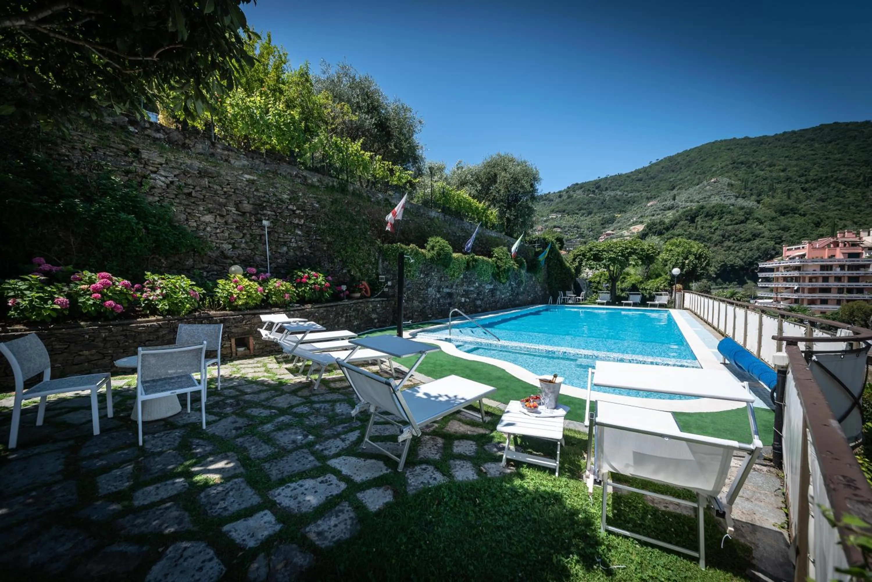 Swimming pool in Manuelina Taste Hotel