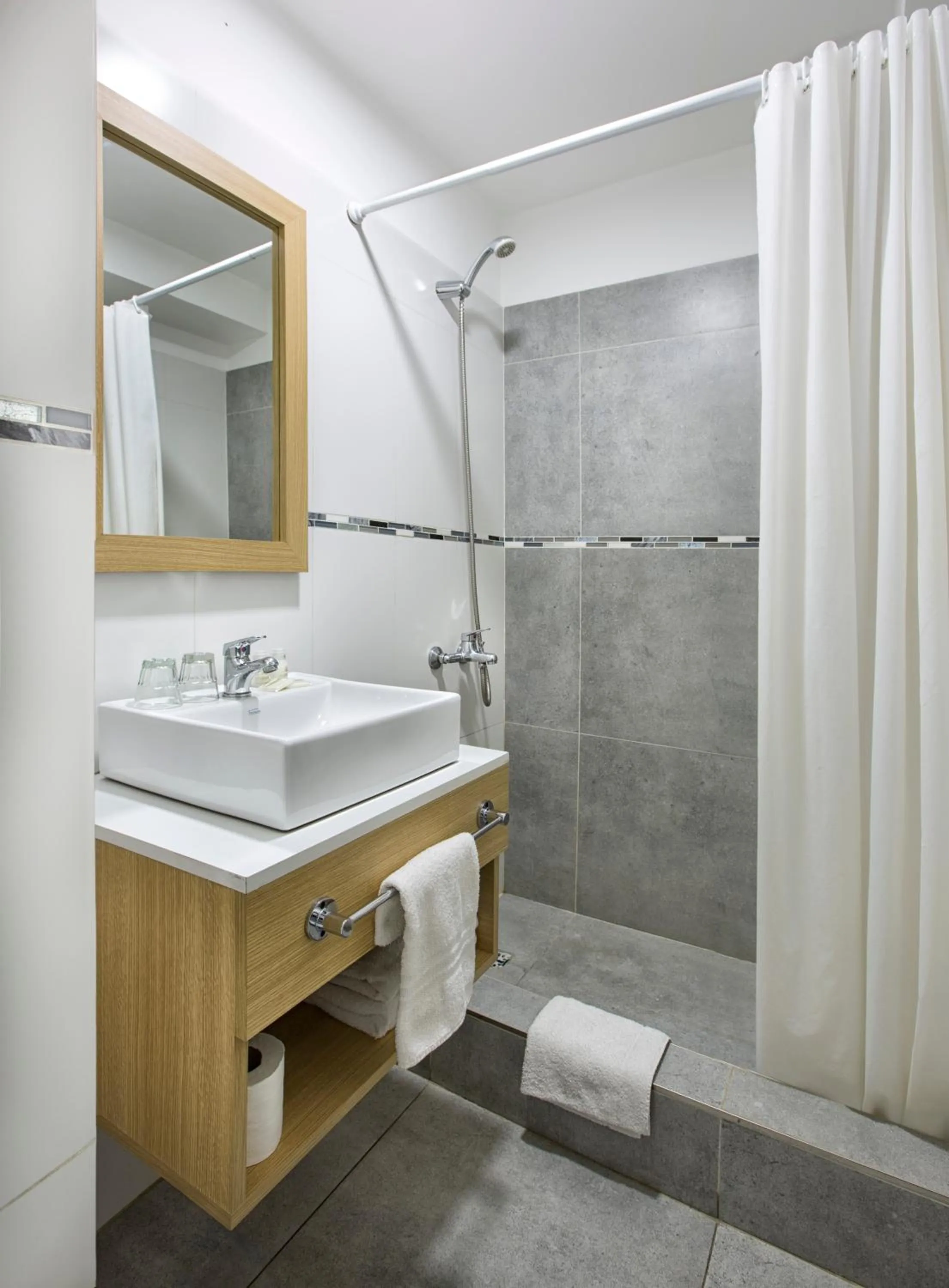 Bathroom in Embajador Hotel