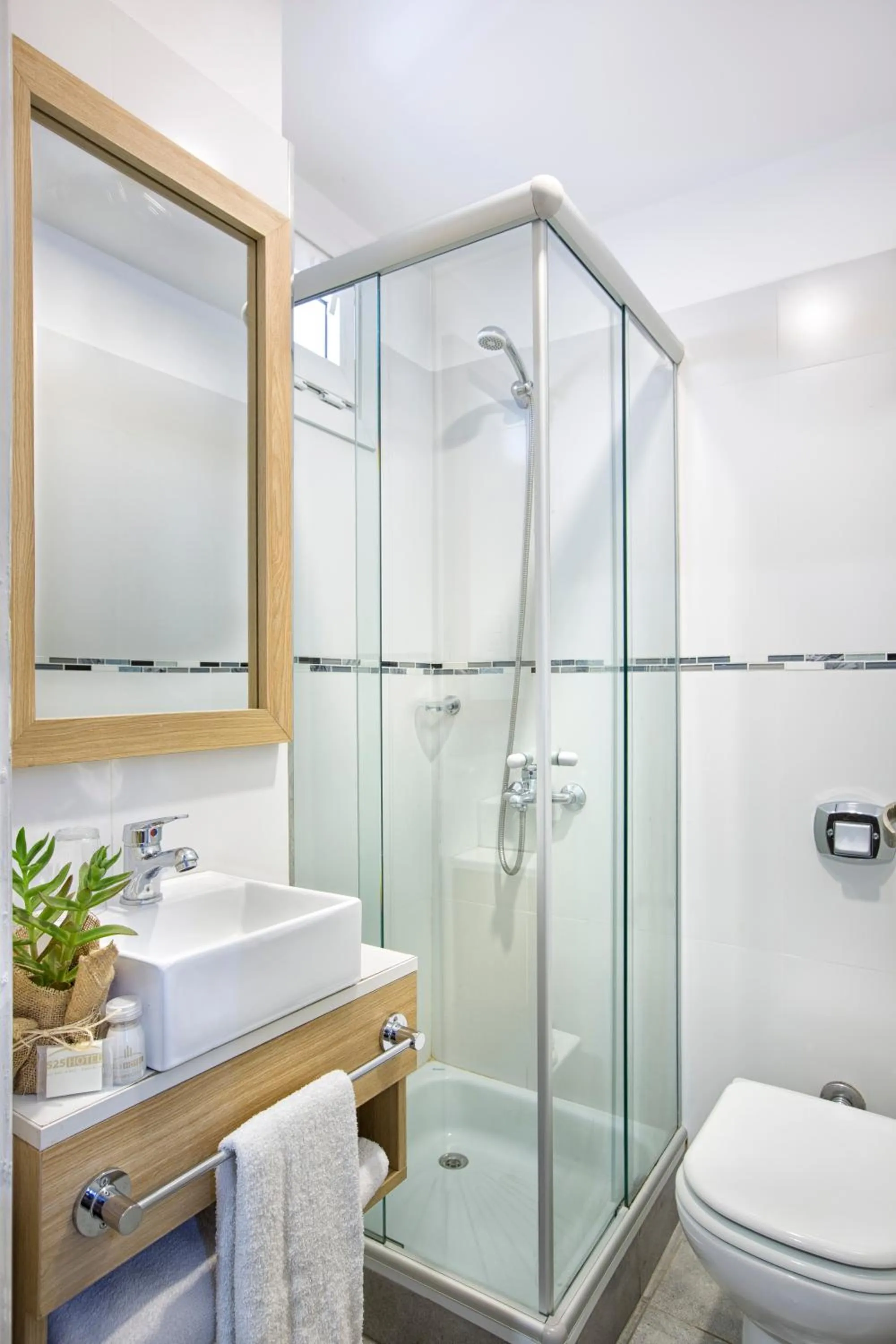 Bathroom in Embajador Hotel