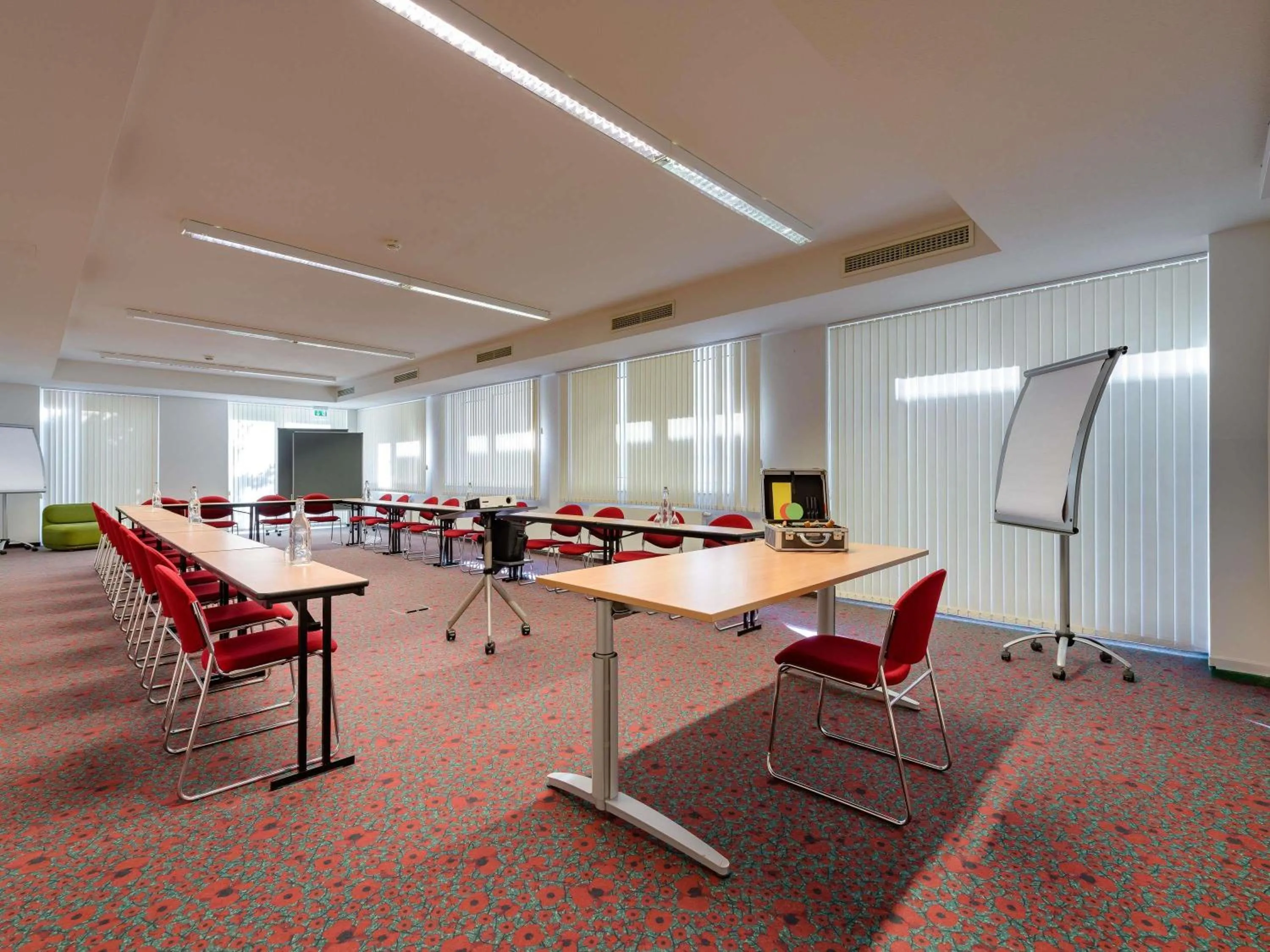 Meeting/conference room in ibis Stuttgart Airport Messe