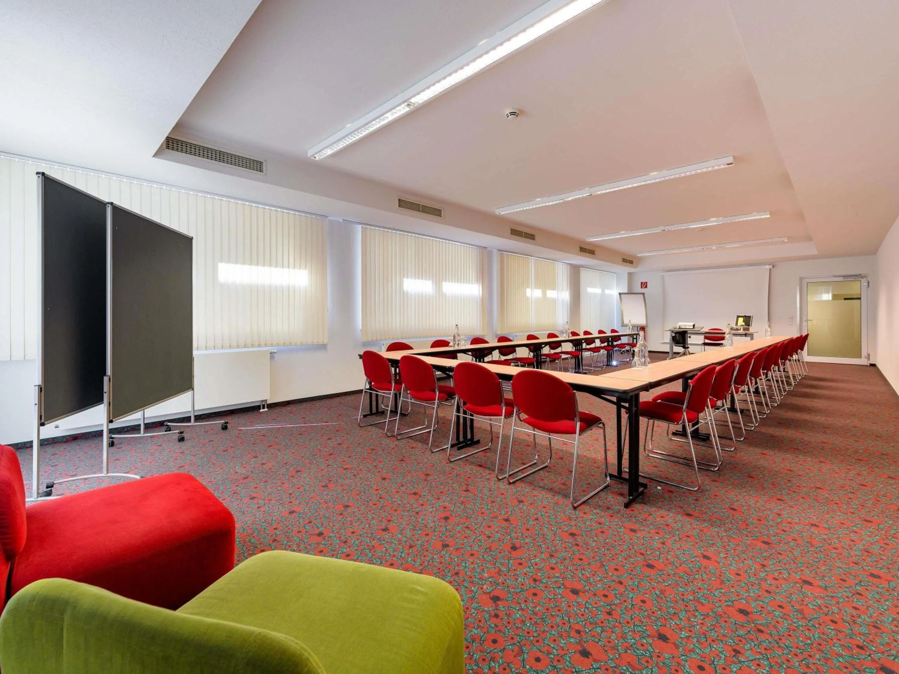 Meeting/conference room in ibis Stuttgart Airport Messe