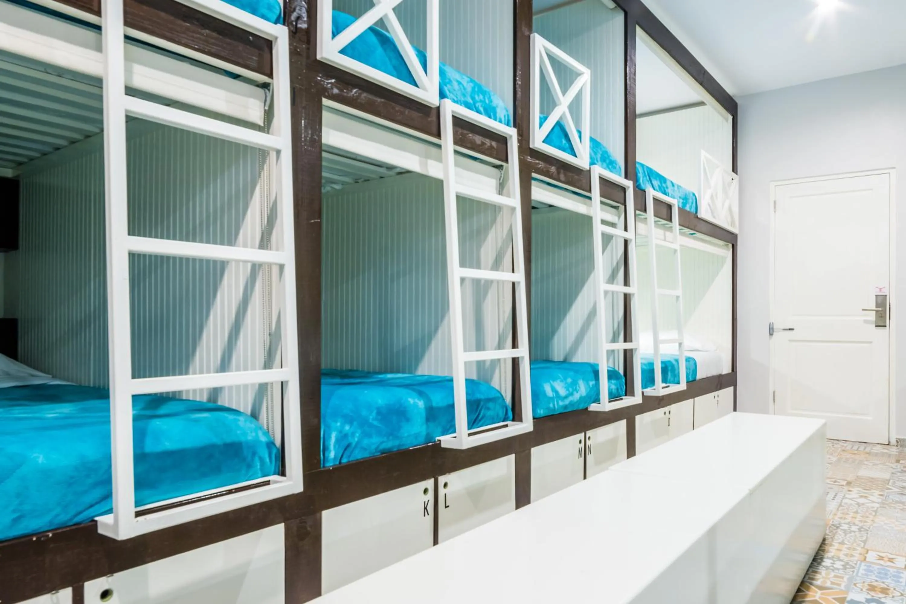 Bedroom, Bed in Bed & Bike Curacao - Pietermaai