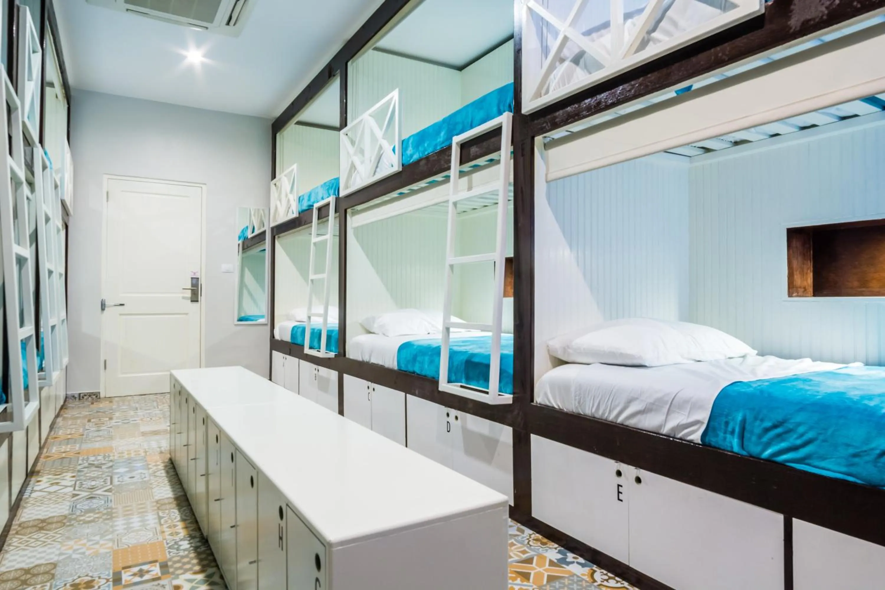 Bedroom, Bed in Bed & Bike Curacao - Pietermaai