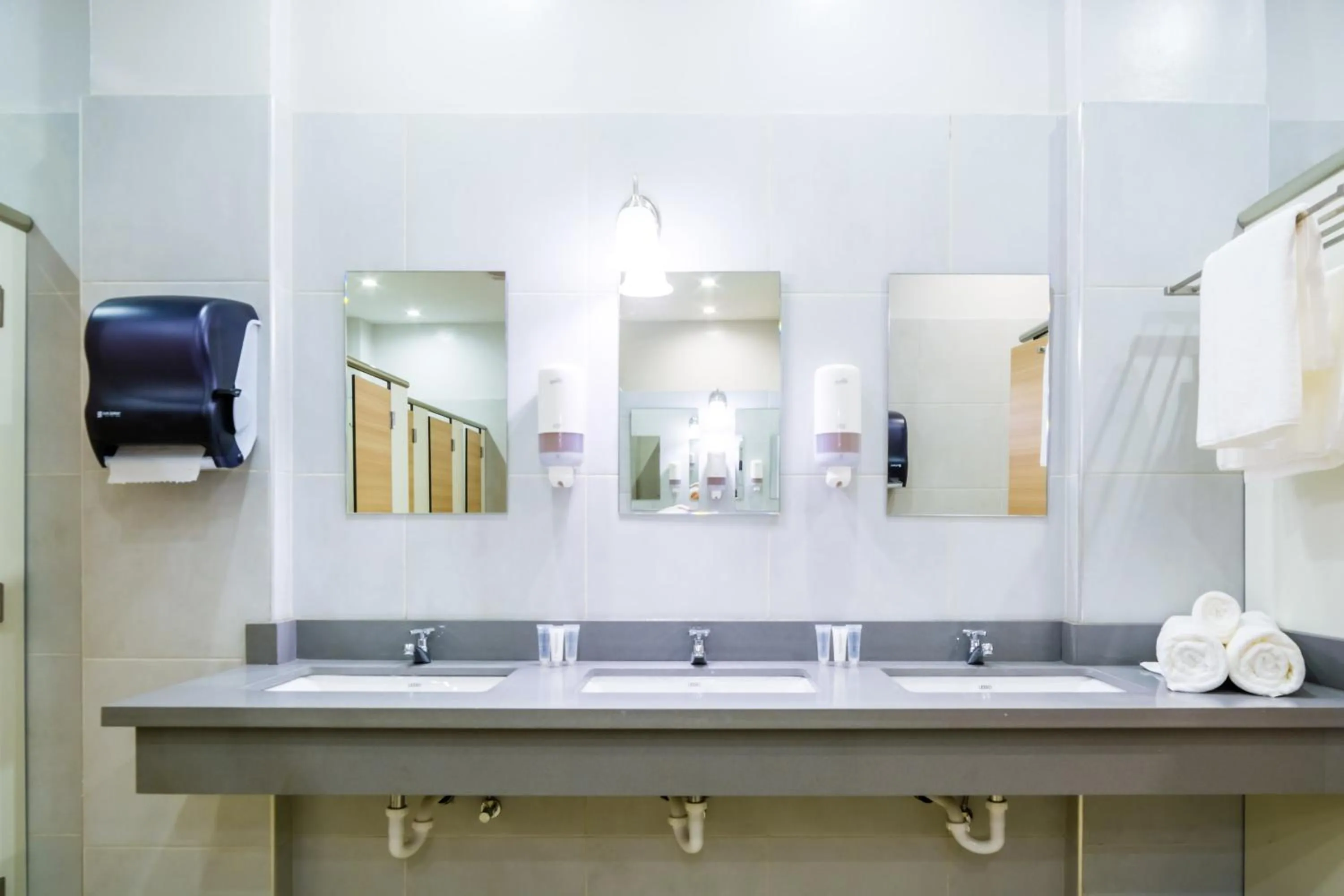 Bathroom in Bed & Bike Curacao - Pietermaai