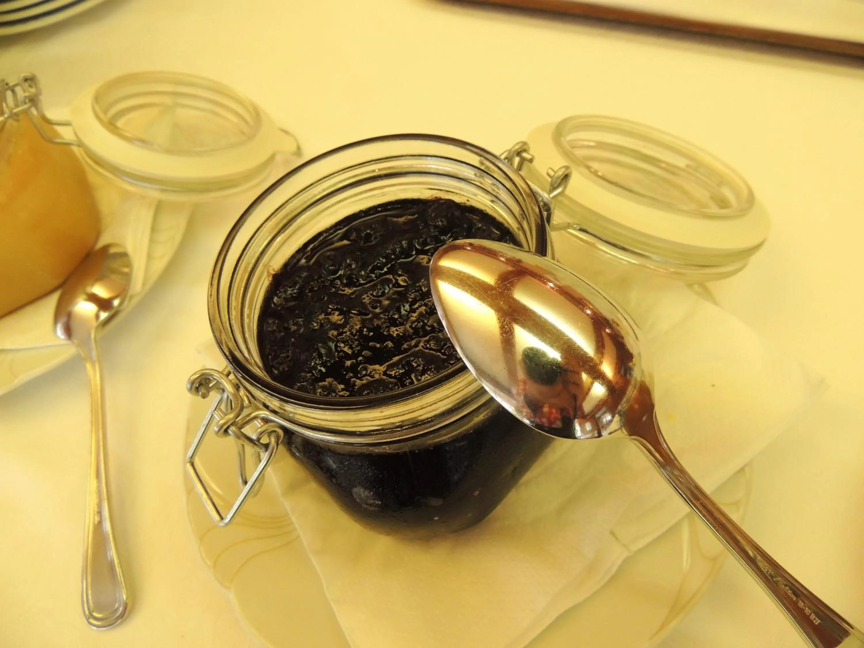 Restaurant/places to eat in Hotel Silvia