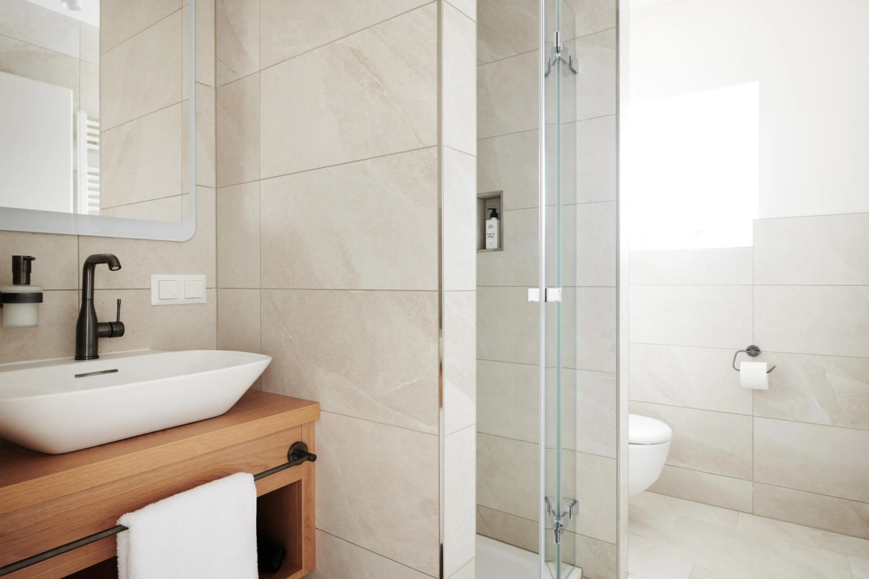 Bathroom in HOMEBOUND APARTMENTS Salzburg City I - contactless check-in