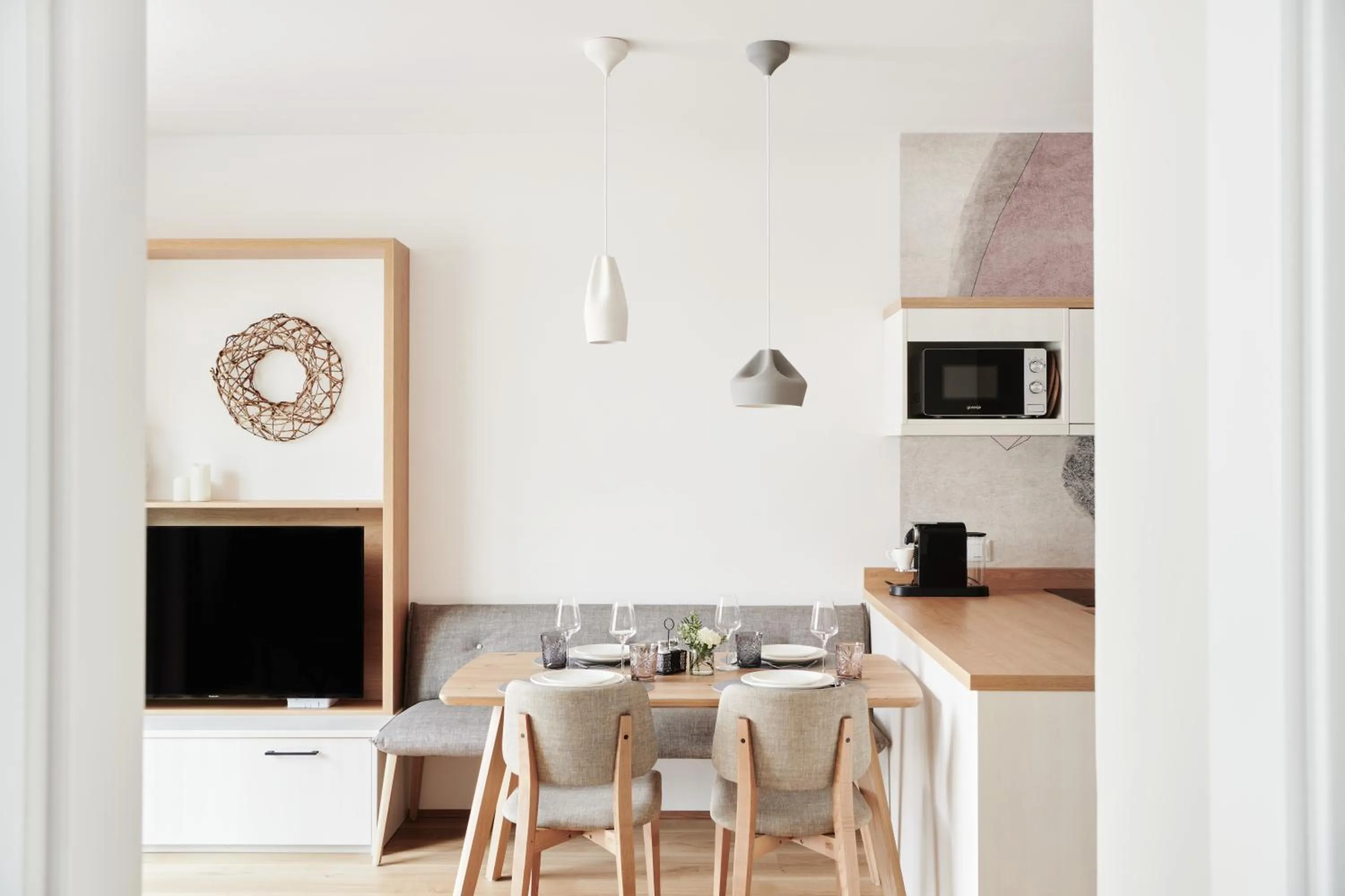 TV and multimedia in HOMEBOUND APARTMENTS Salzburg City I - contactless check-in