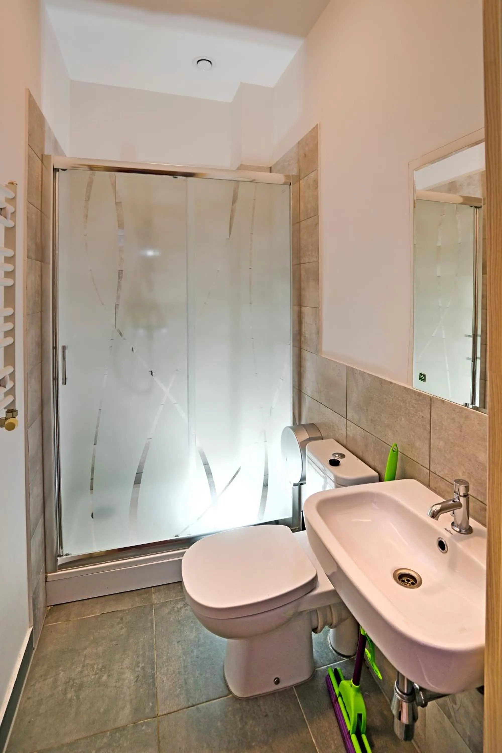 Shower in Oki Doki OLD TOWN