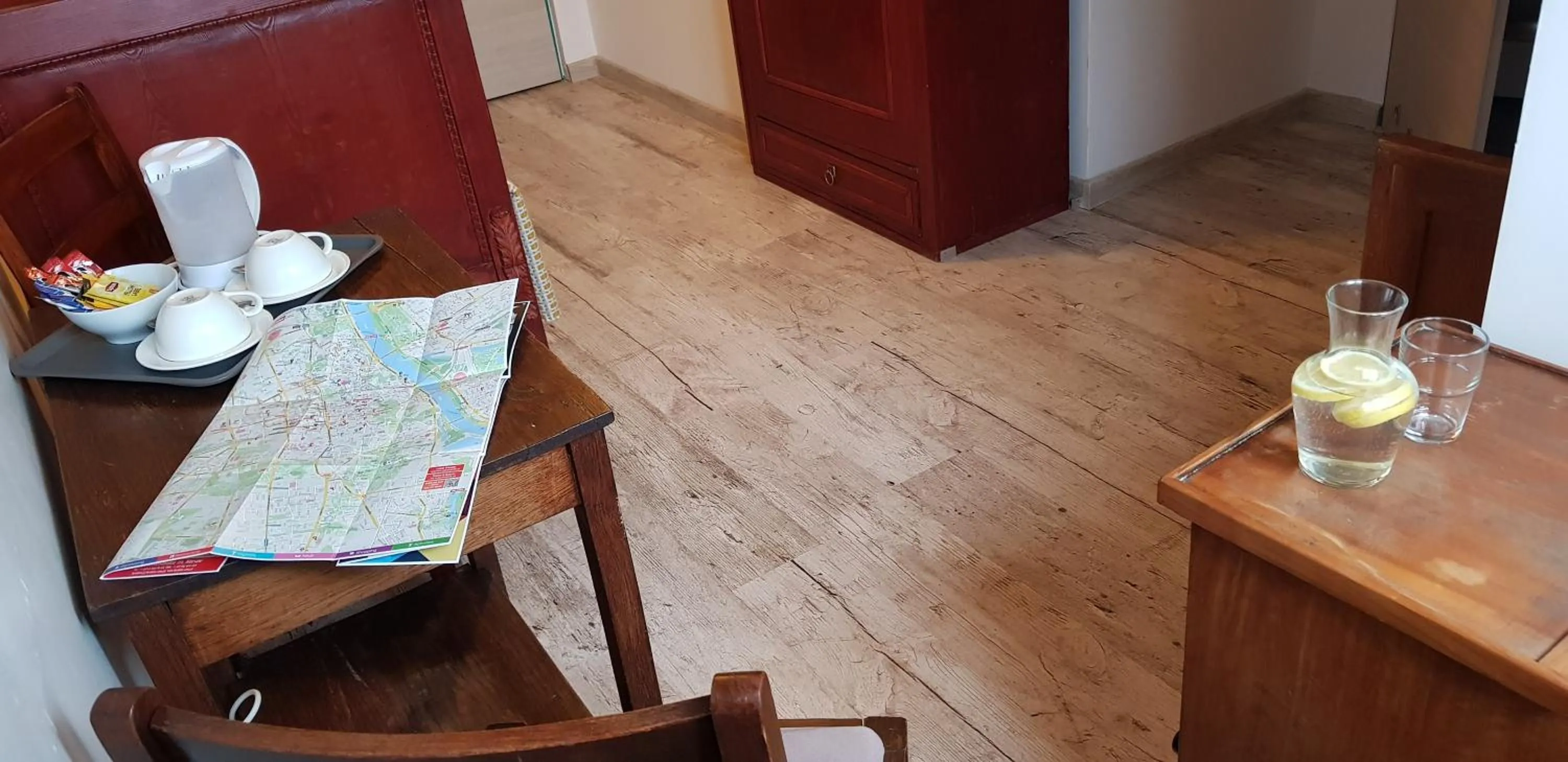 Decorative detail in Oki Doki OLD TOWN