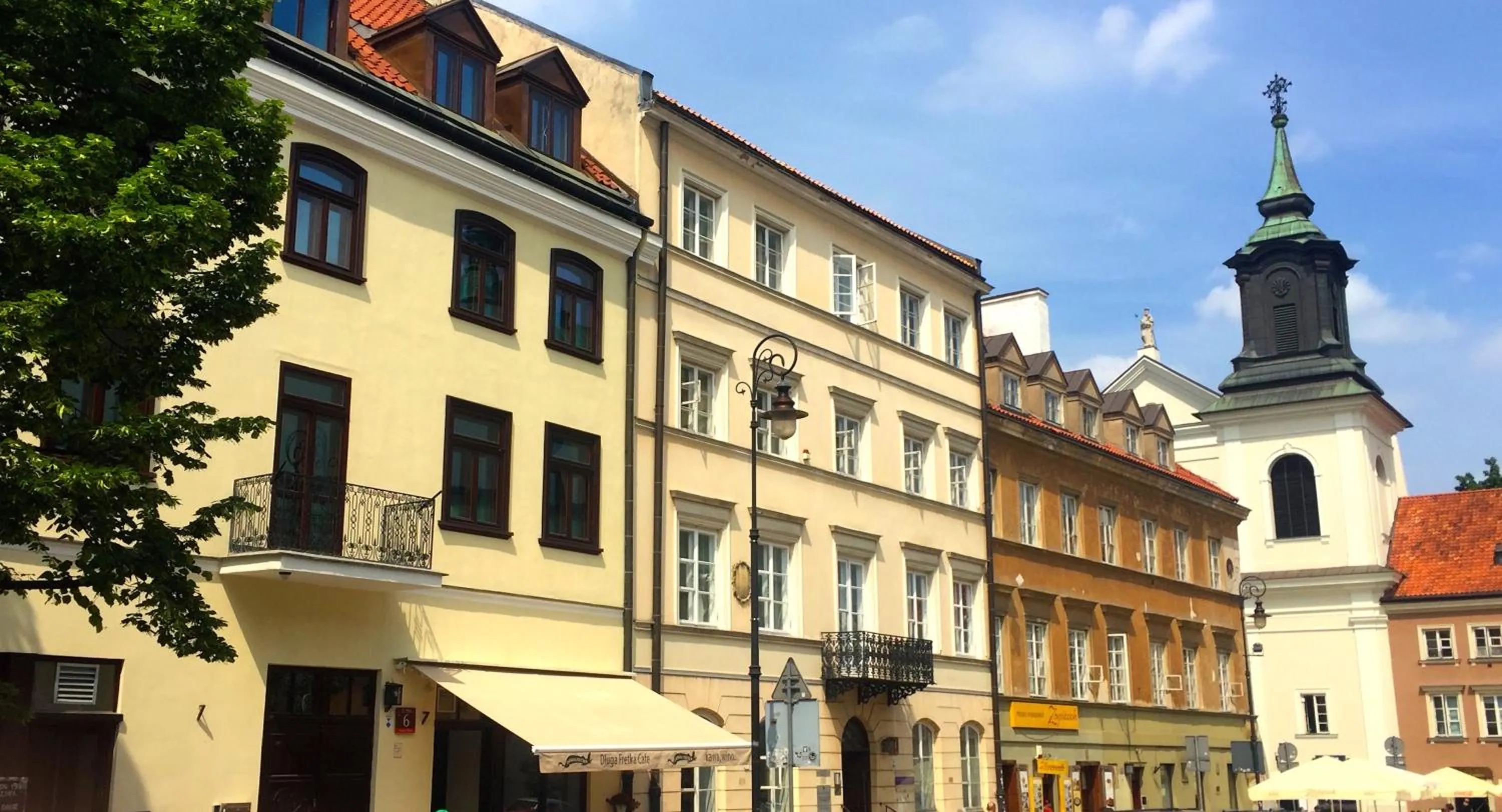 Property building in Oki Doki OLD TOWN