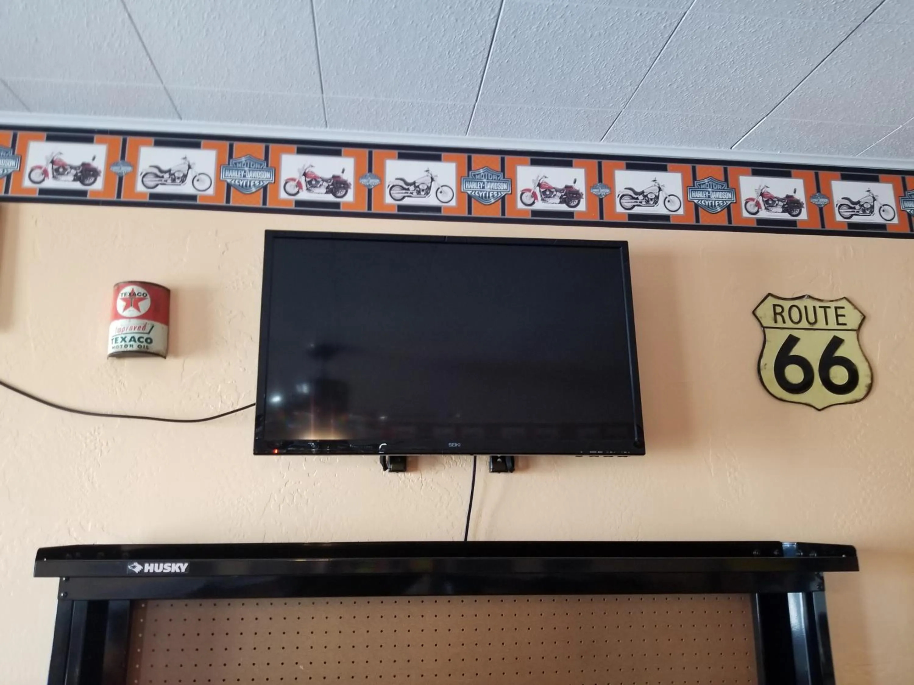 TV and multimedia in Galaxy of Harley Bikers Between Bryce and Zion