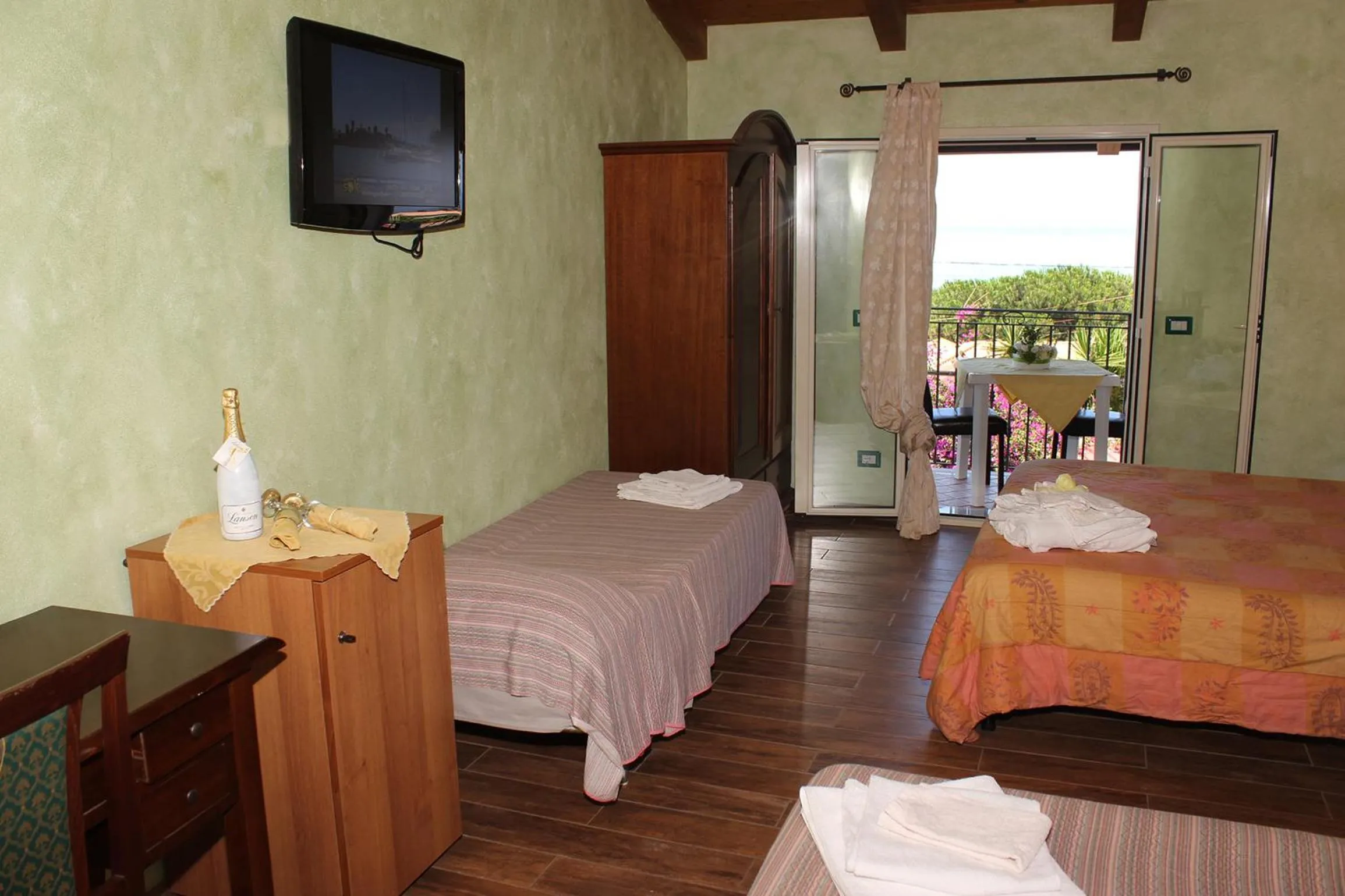 Bed in Villa Paladino - B&B e Guest House
