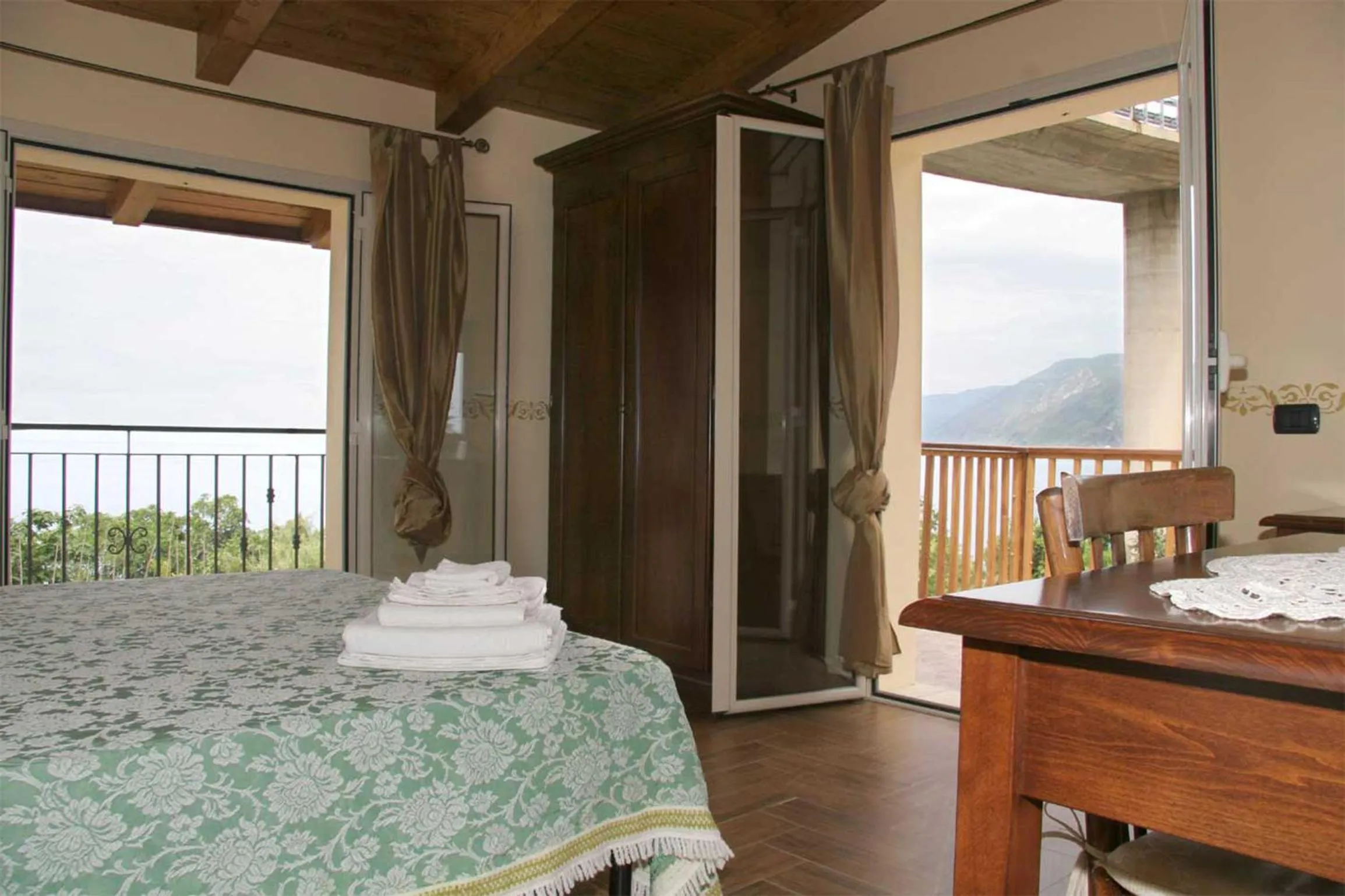 Bed in Villa Paladino - B&B e Guest House