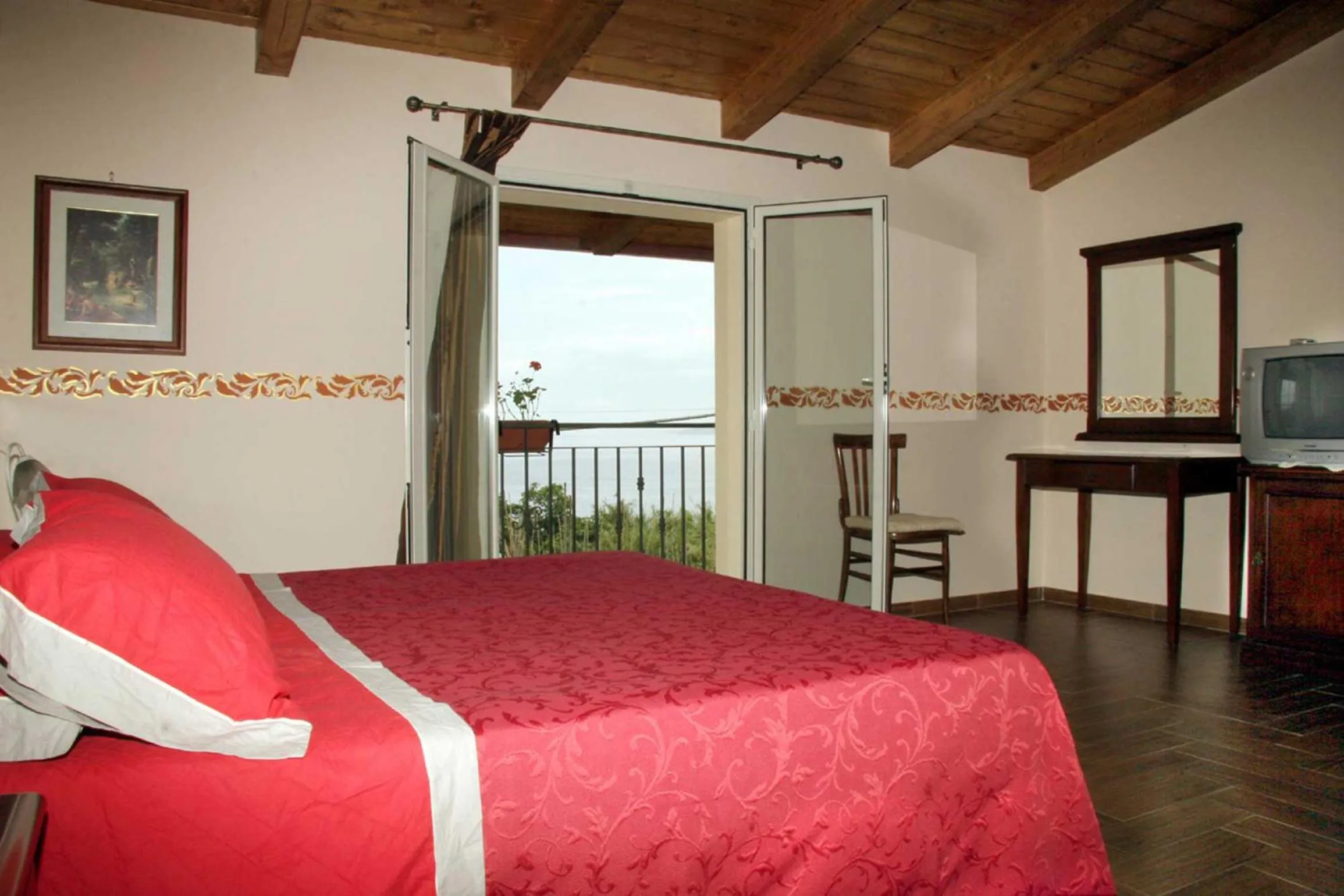 Photo of the whole room, Bed in Villa Paladino - B&B e Guest House