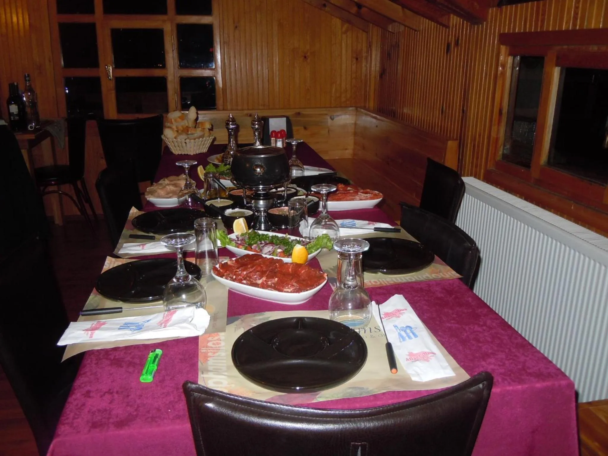 Restaurant/places to eat in Hamsilos Apart Hotel