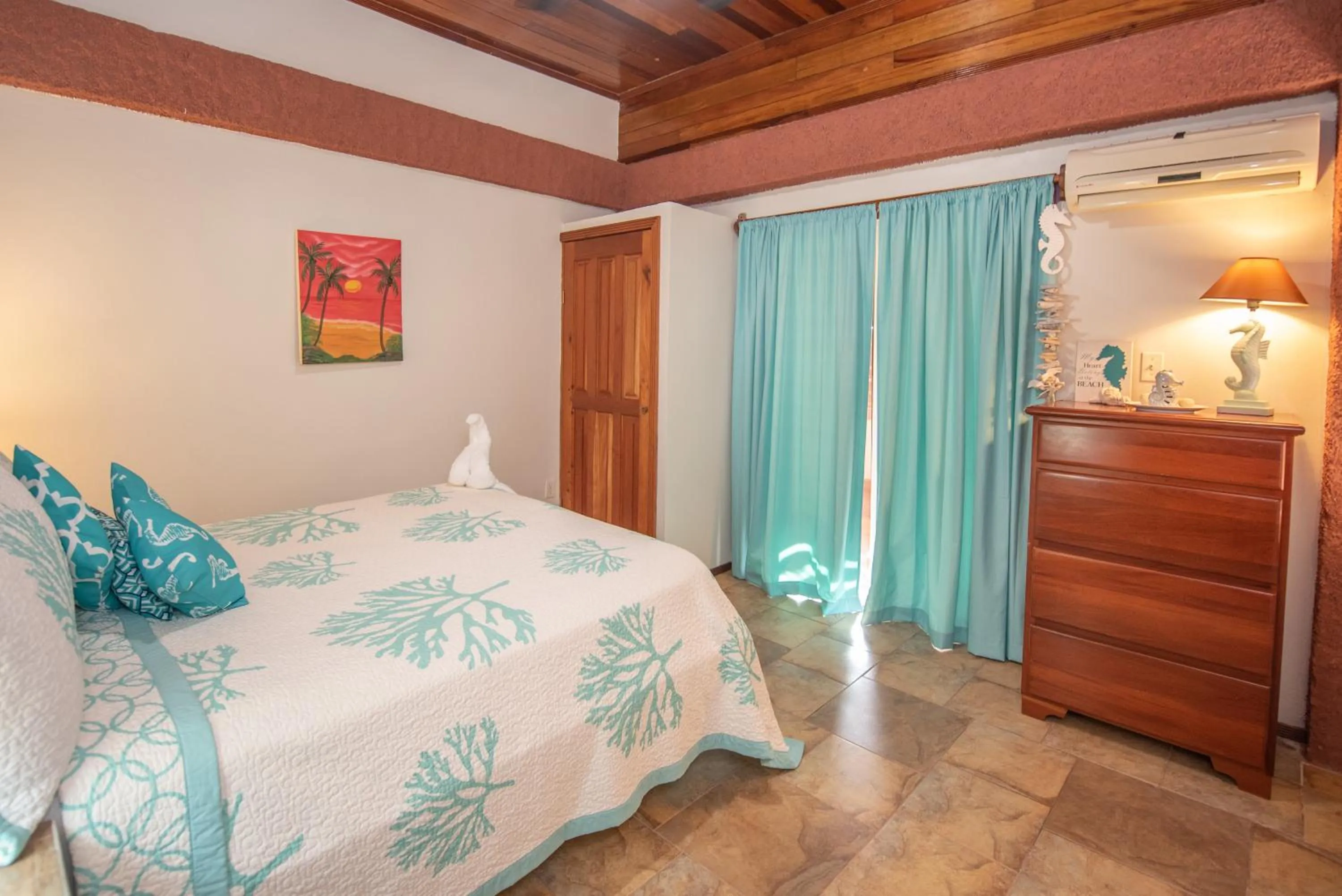 Bed in Bella Vista Resort Belize