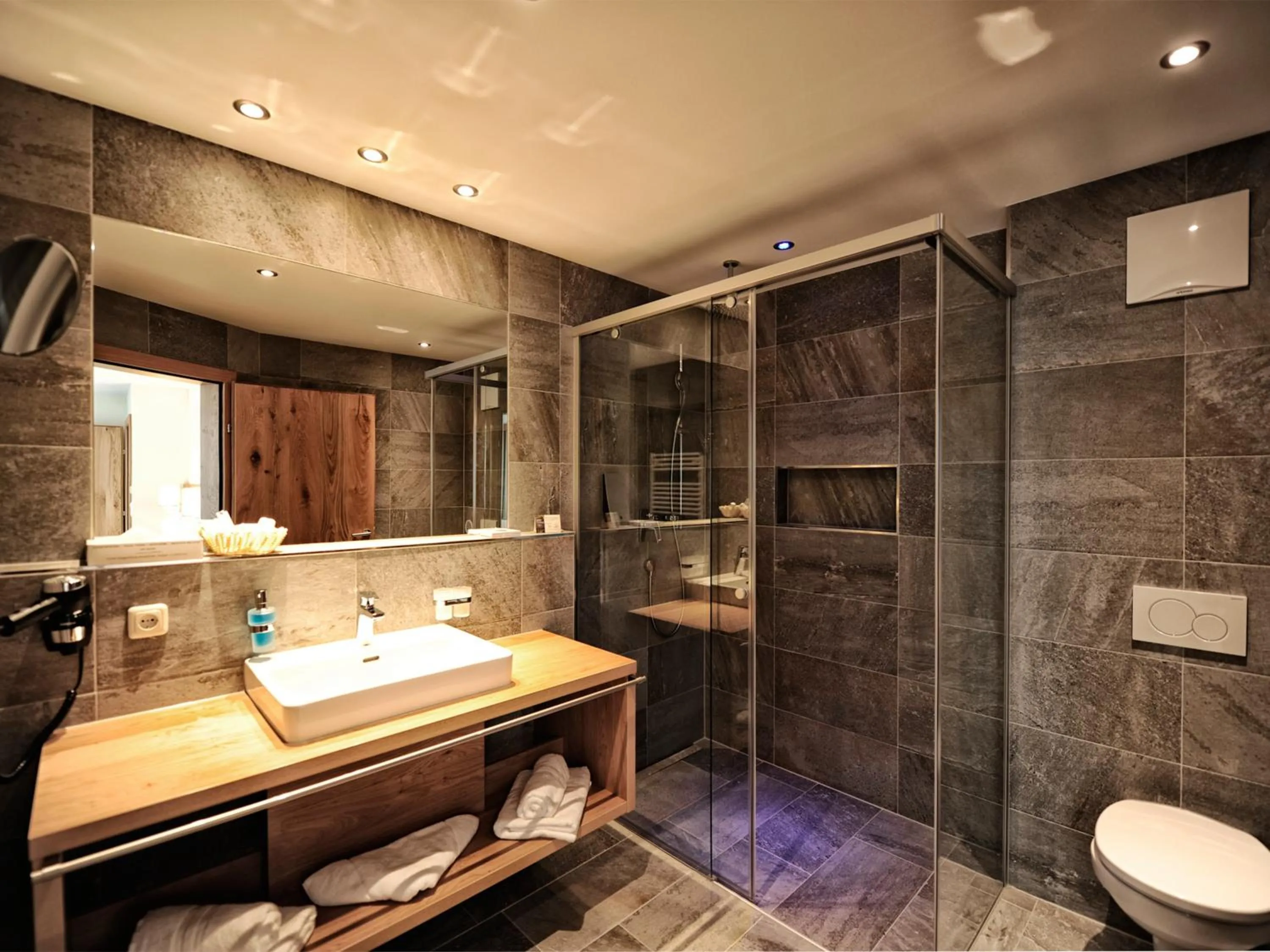 Bathroom in Hotel Dorfstadl