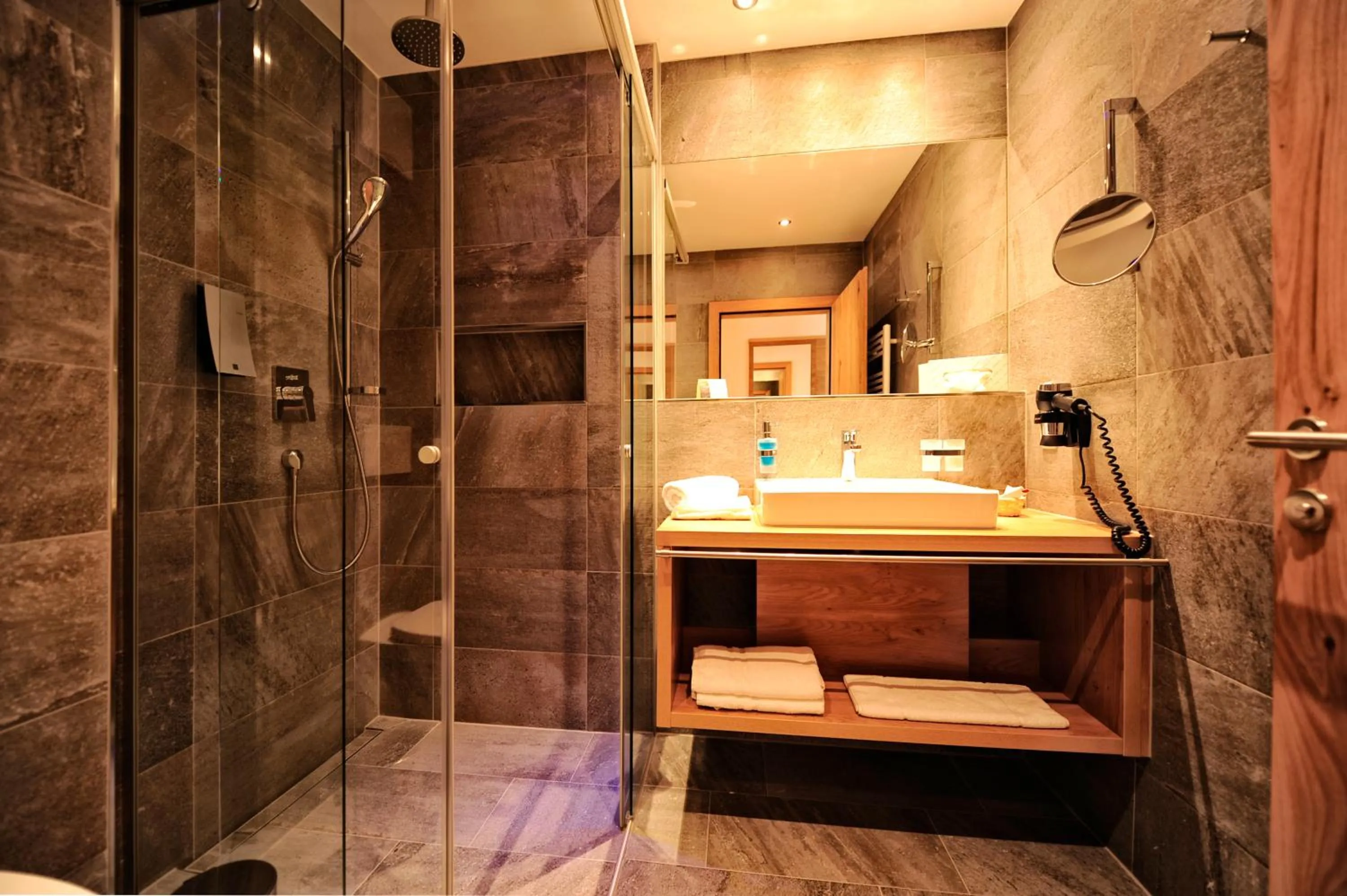 Bathroom in Hotel Dorfstadl