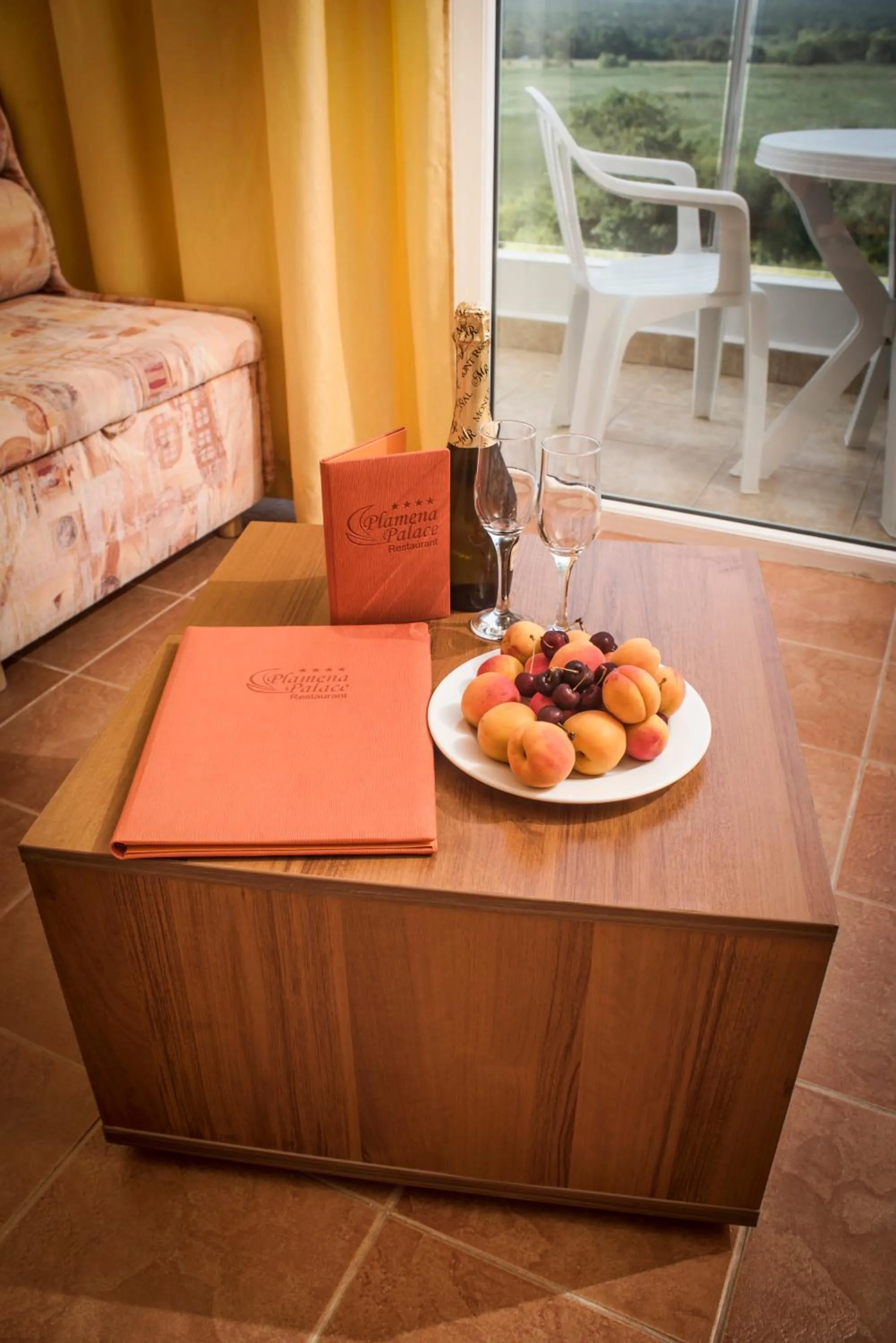 Photo of the whole room in Hotel Plamena Palace