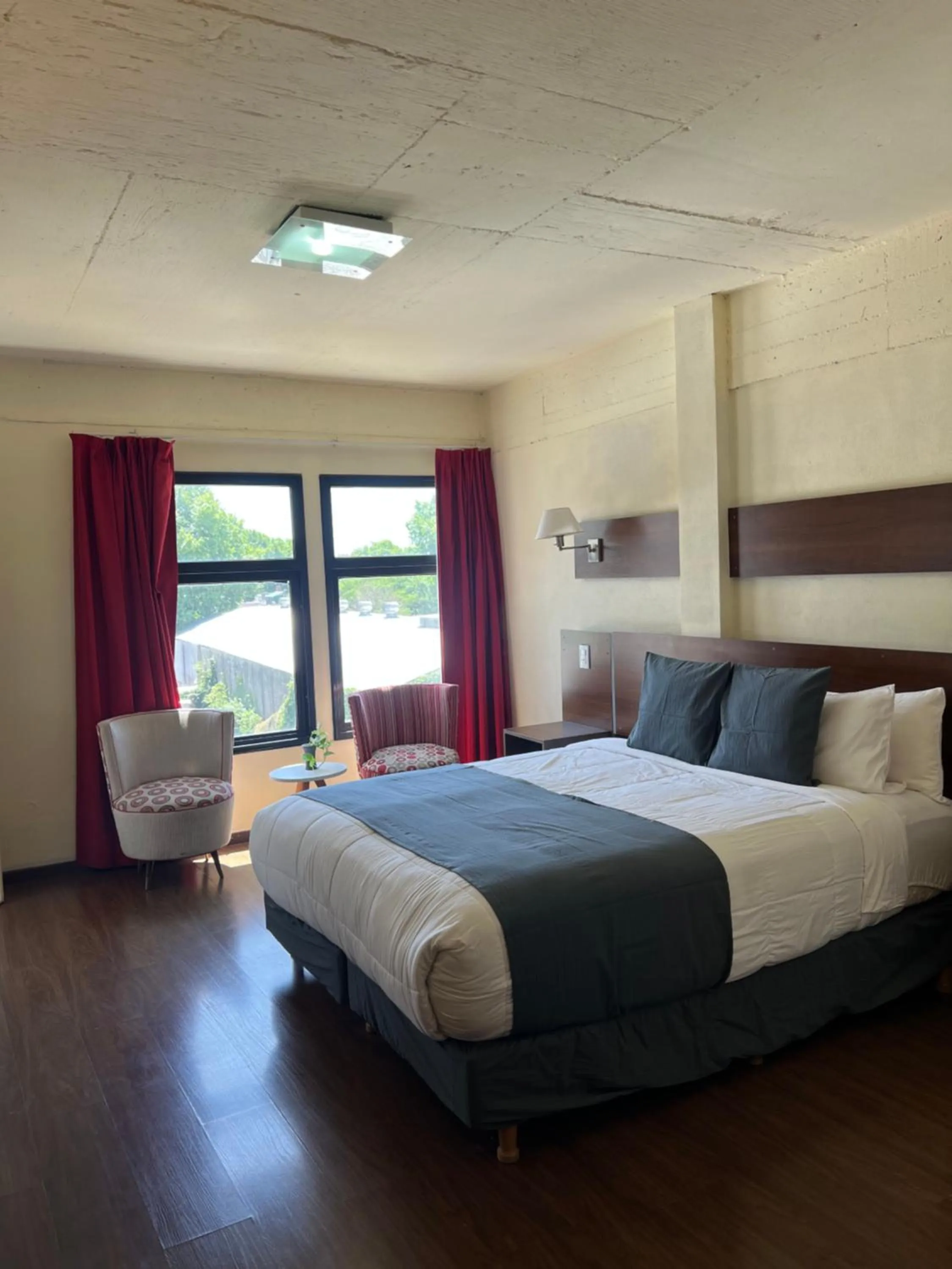 Property building, Bed in First Palermo Hotel