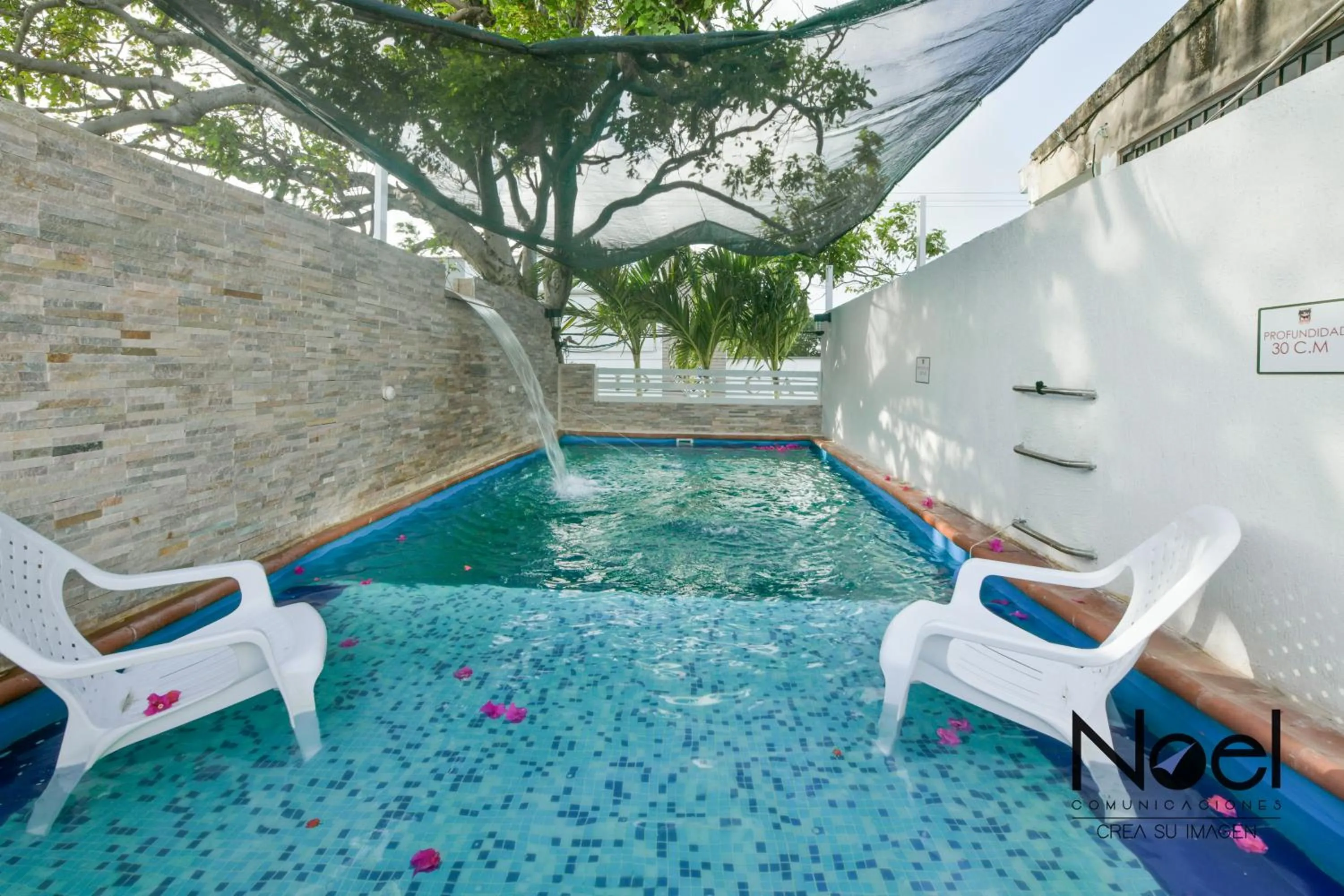 Swimming pool in Posada J&J Forbes - 1