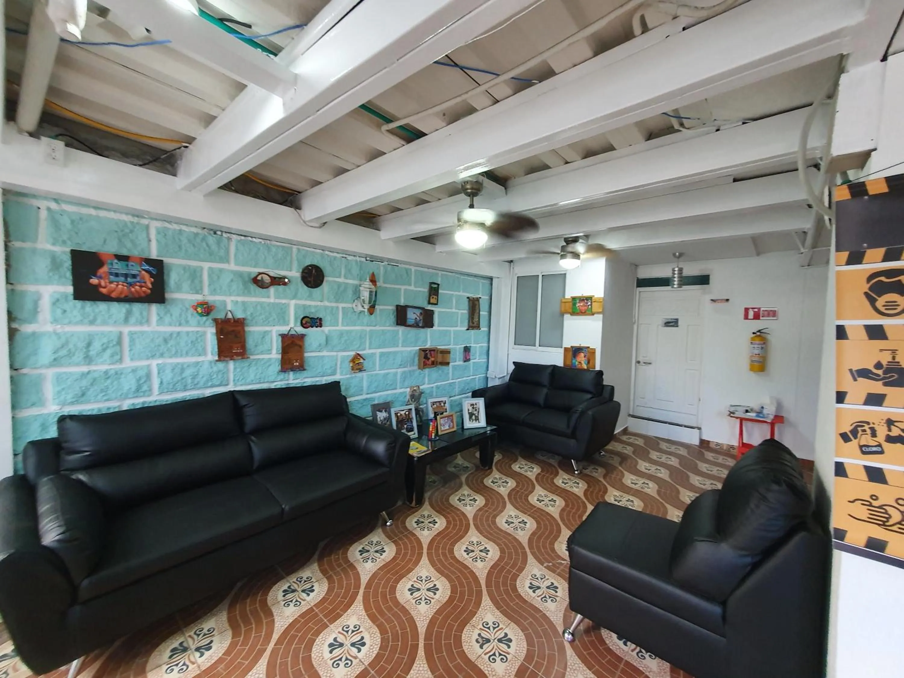 Posada J&J Forbes - 1