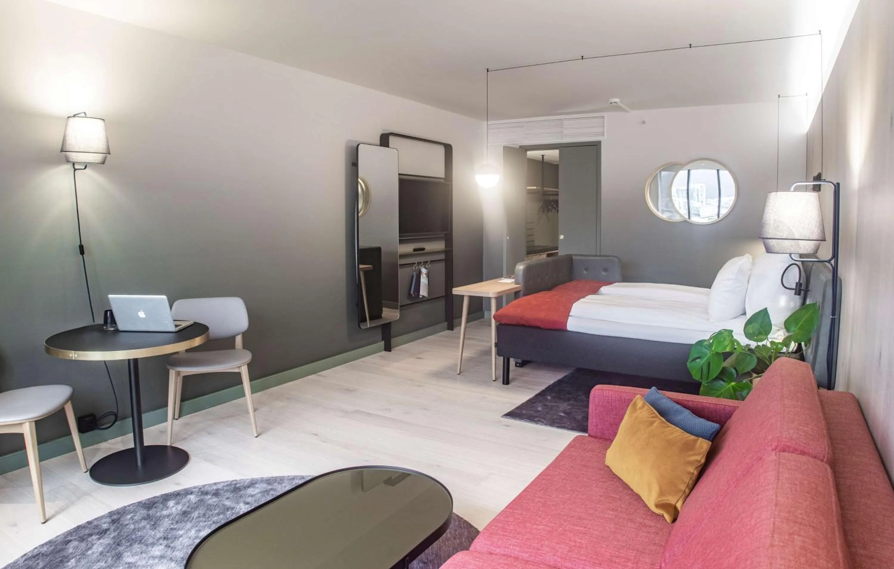 Bedroom, Bed in Hotel Norge by Scandic