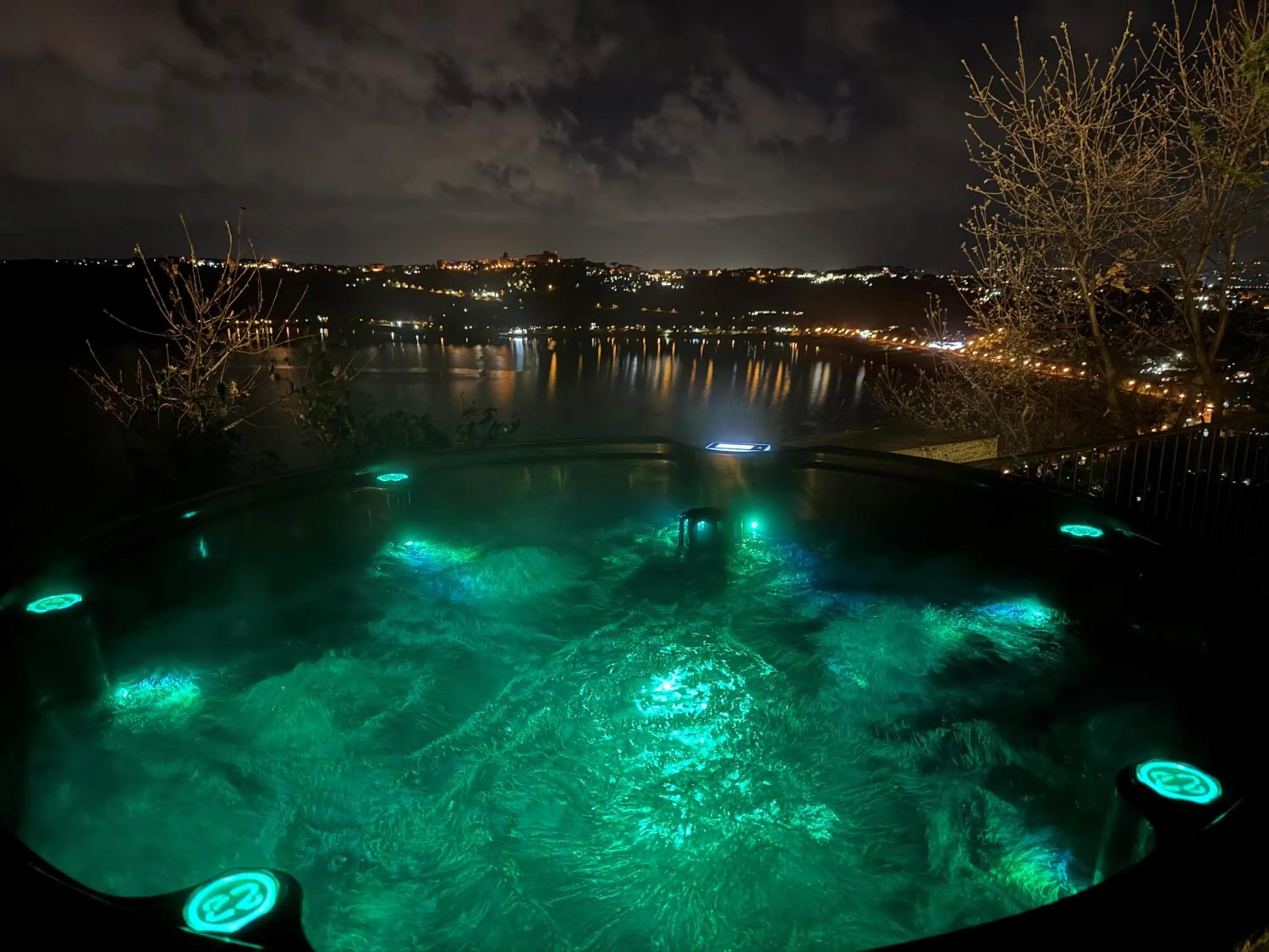 Hot Tub in La Locanda Del Pontefice - Luxury Country House