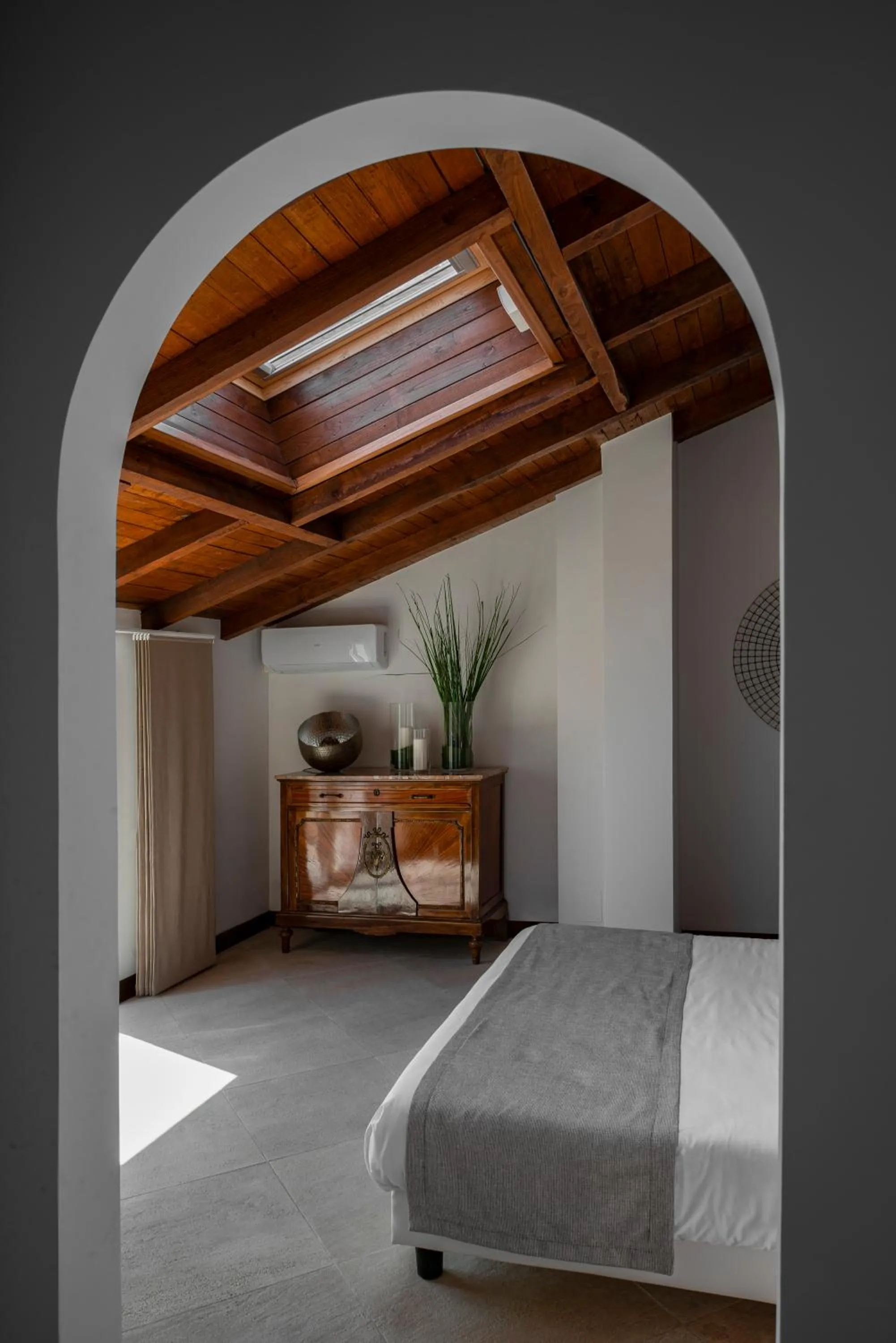 Balcony/Terrace, Bed in La Locanda Del Pontefice - Luxury Country House