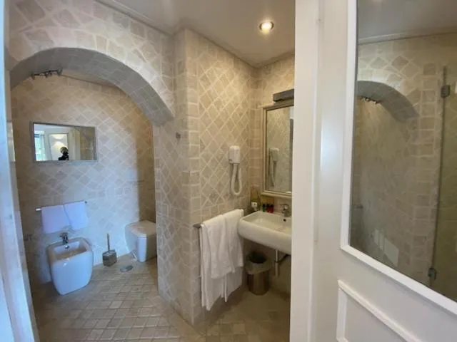 Toilet in La Locanda Del Pontefice - Luxury Country House