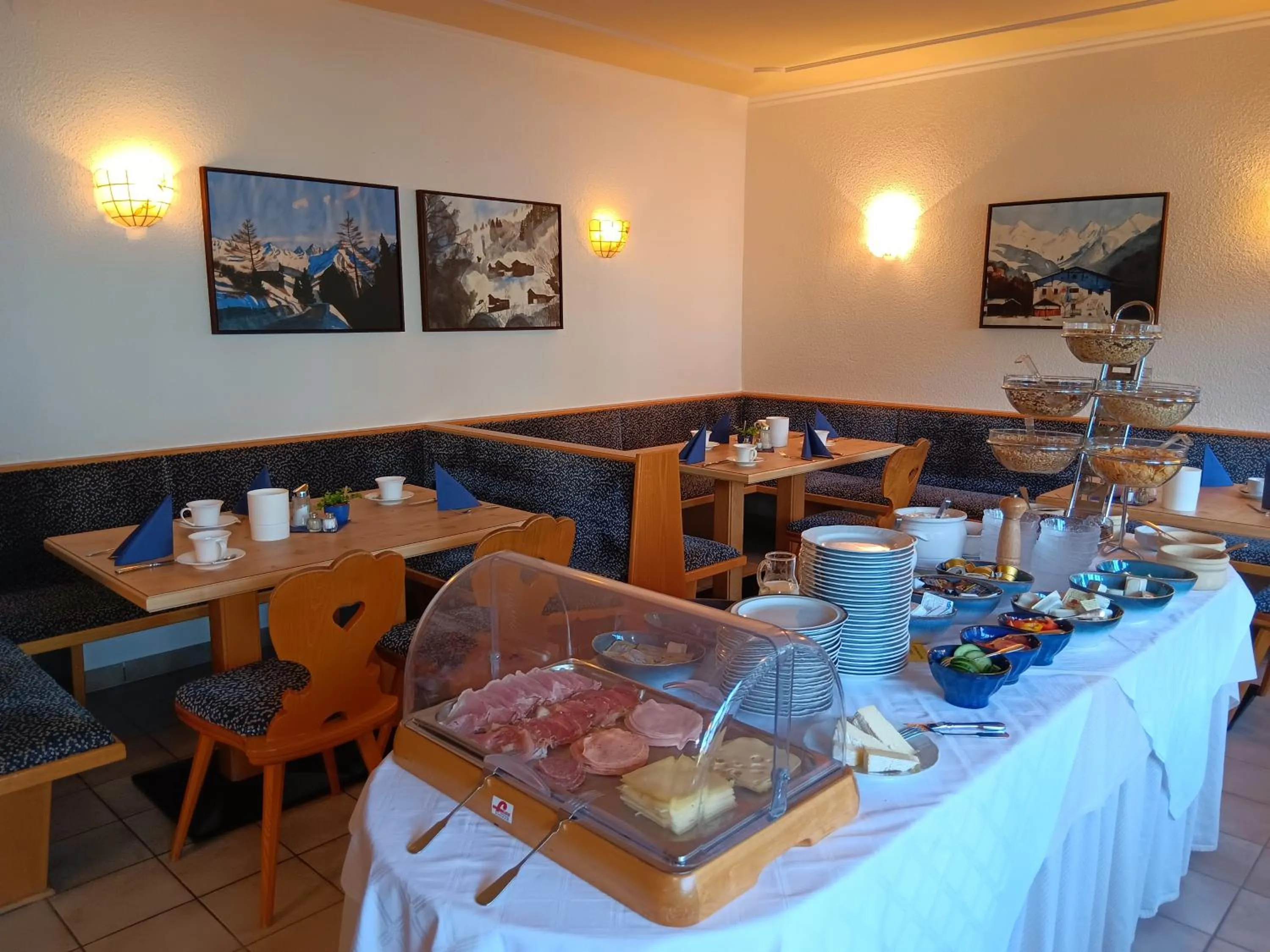 Breakfast in Pension Tirol