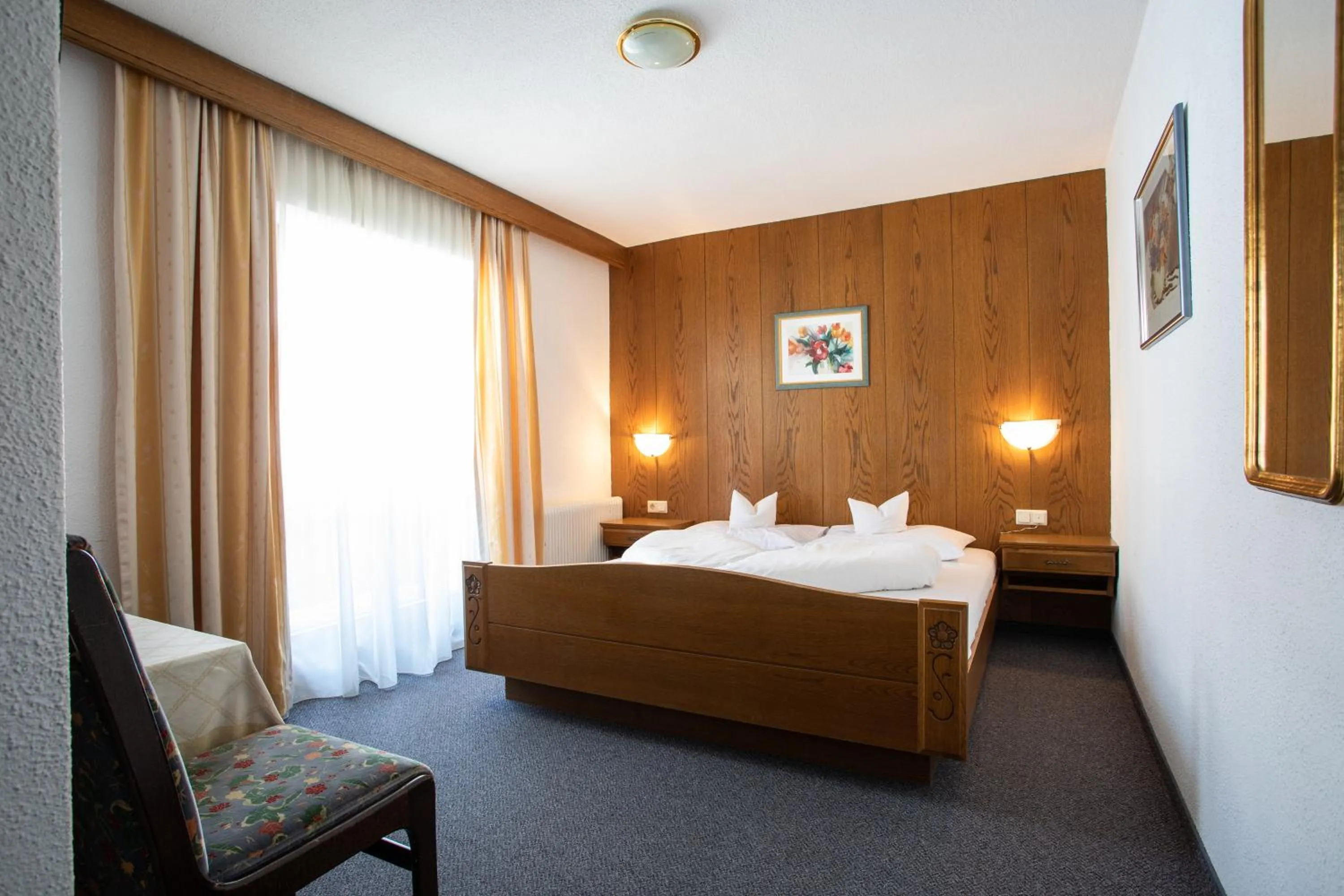 Photo of the whole room, Bed in Pension Tirol