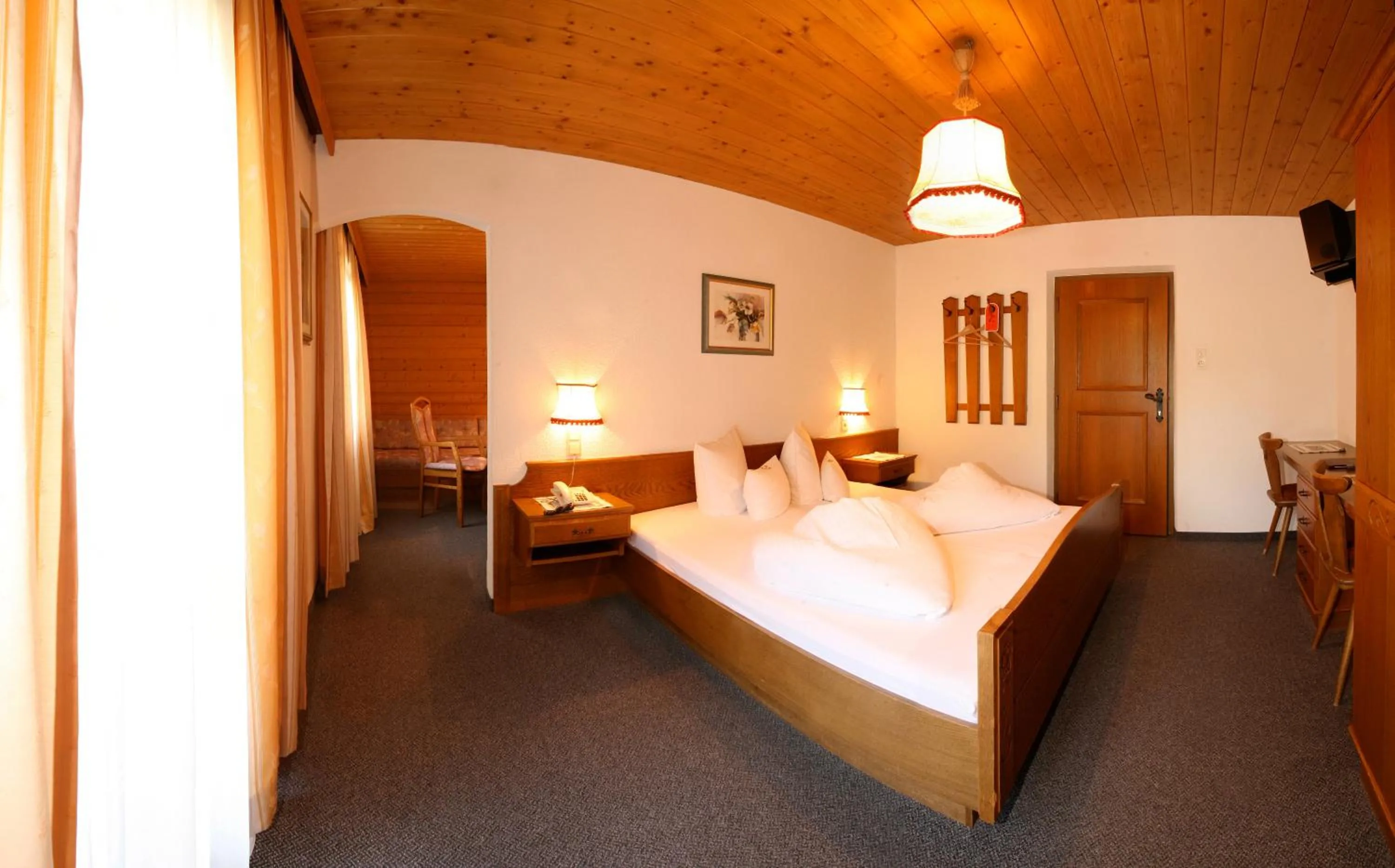 Photo of the whole room, Bed in Pension Tirol