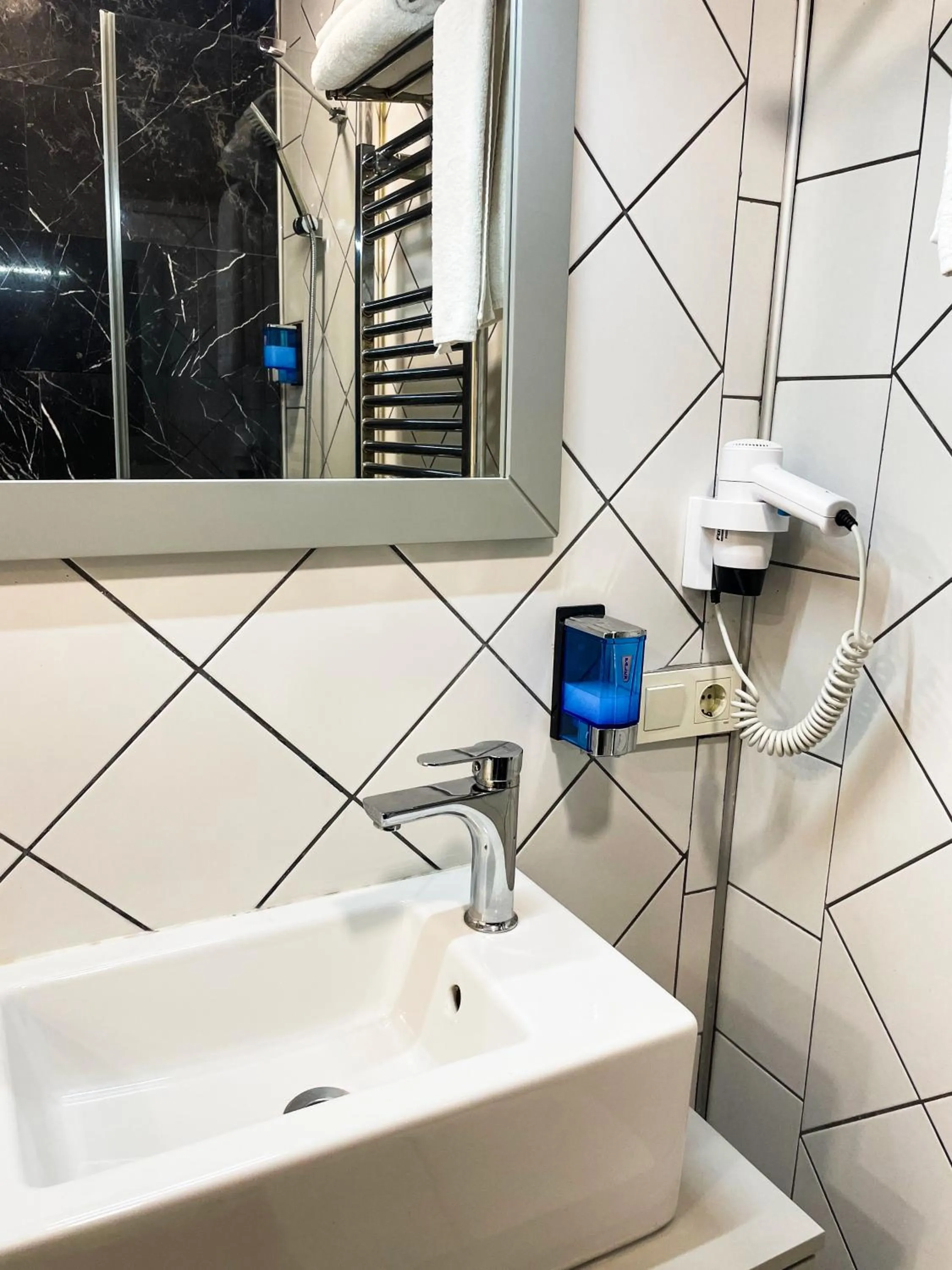 Shower in Royal Pera Taksim