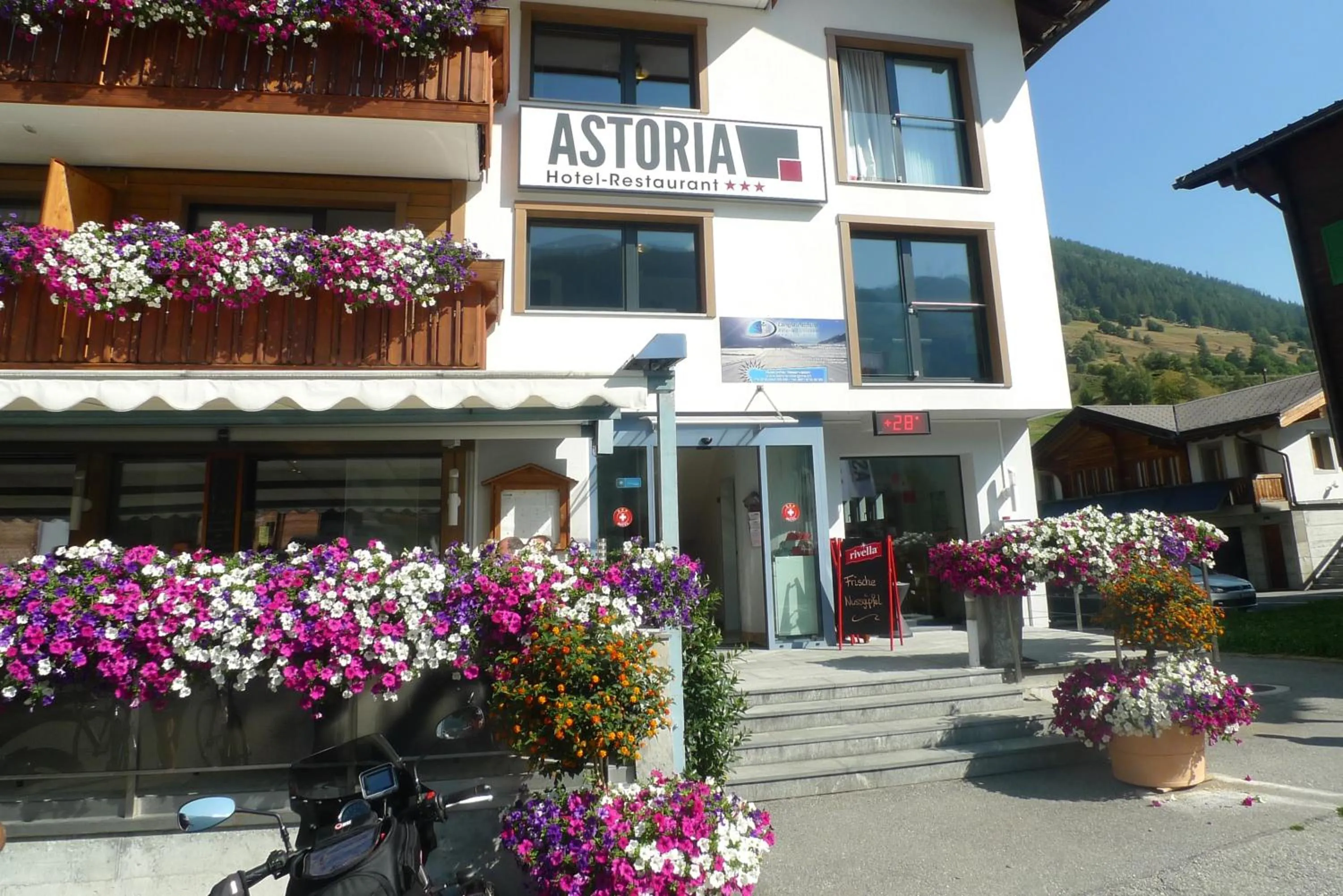Facade/entrance in Hotel Astoria