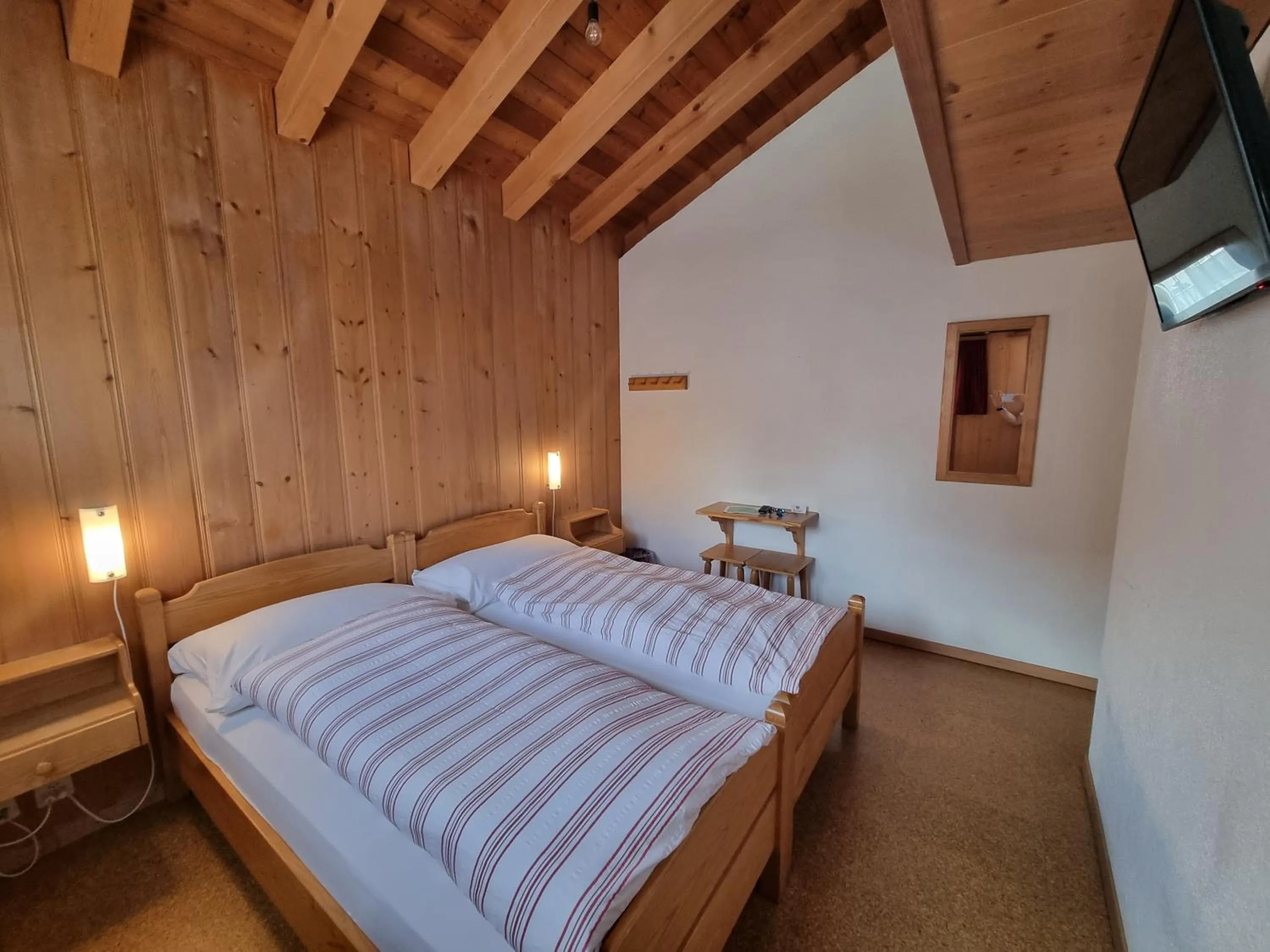 Photo of the whole room, Bed in Hotel Astoria