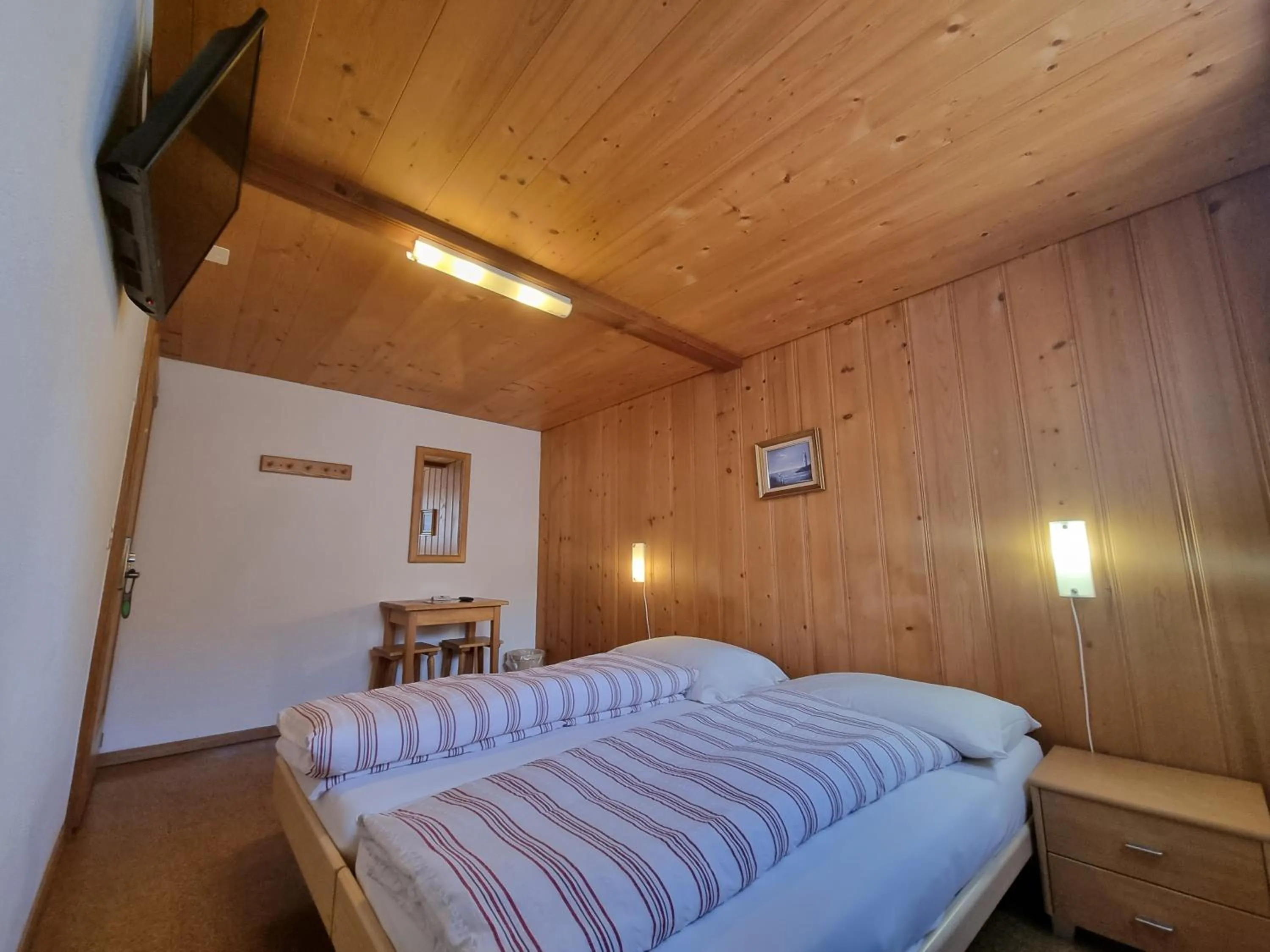 Photo of the whole room, Bed in Hotel Astoria