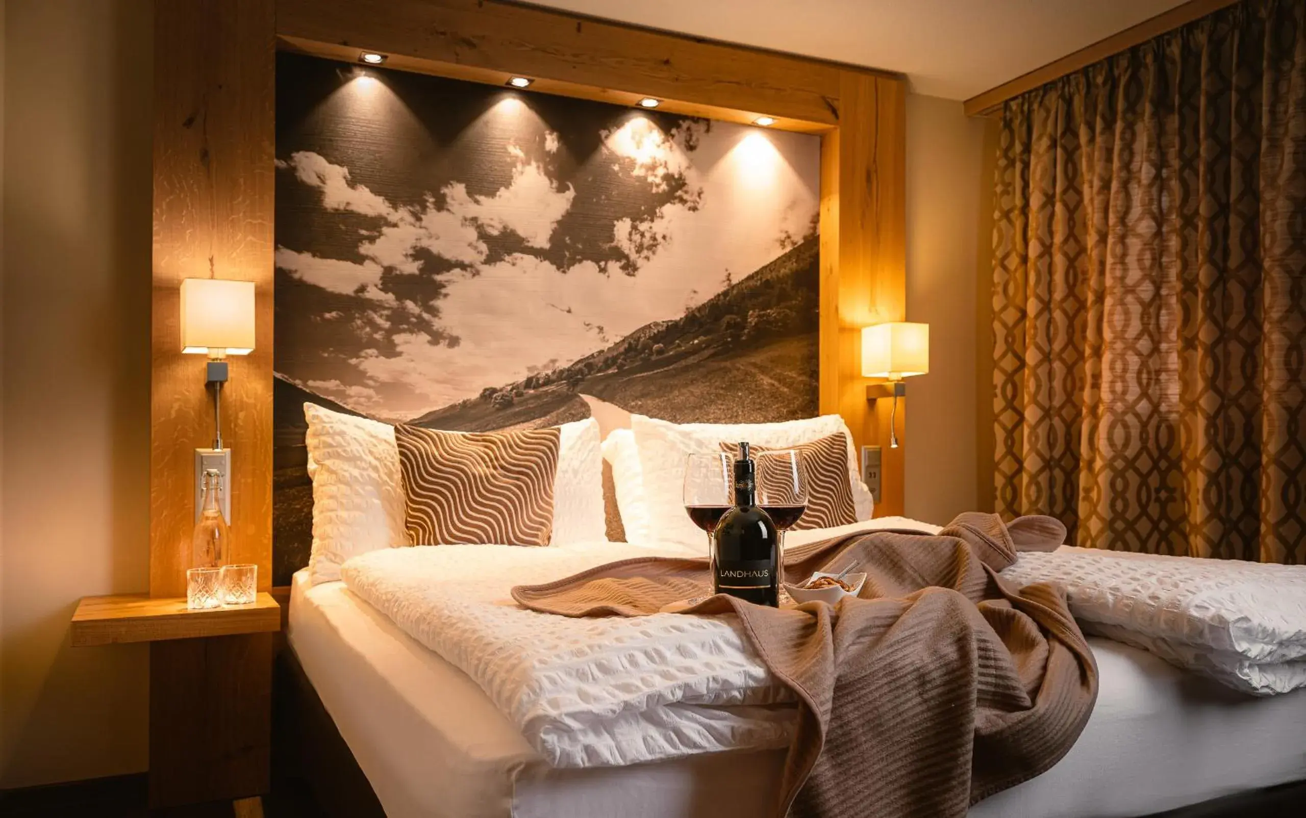 Alpine Double Room with Balcony in Hotel Landhaus Alpine Double Room with Balcony in Hotel Landhaus