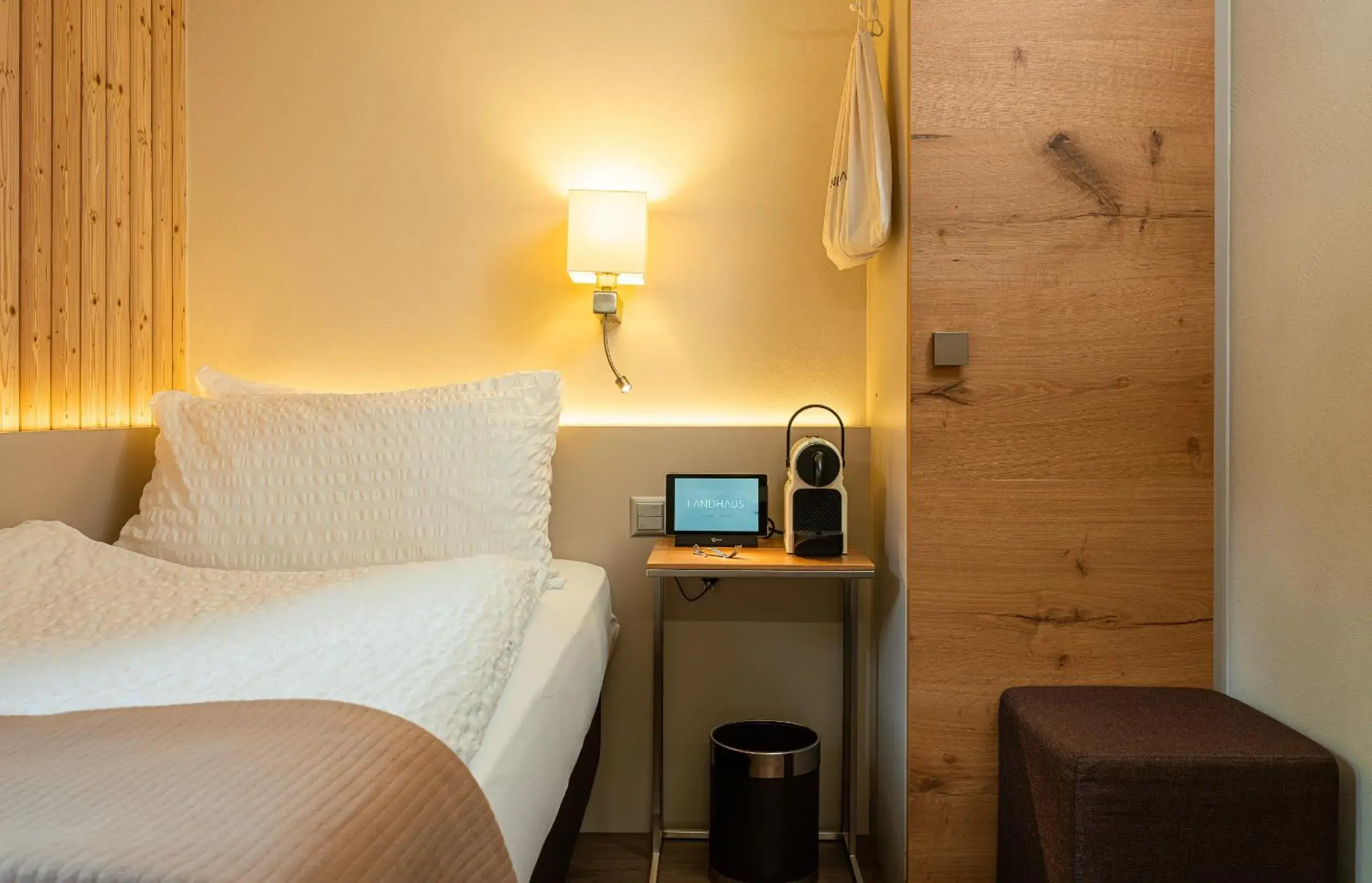 Economy Single Room in Hotel Landhaus Economy Single Room in Hotel Landhaus