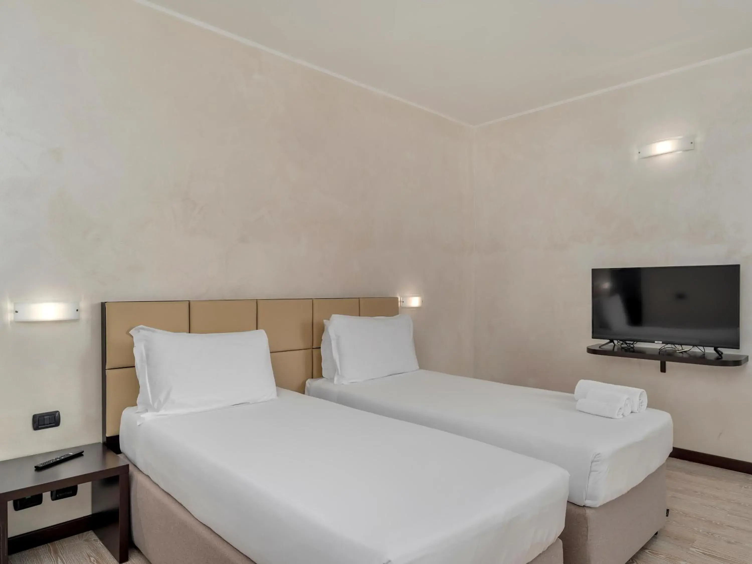 Standard Twin Room in B&B HOTEL Park Hotel Cassano Standard Twin Room in B&B HOTEL Park Hotel Cassano