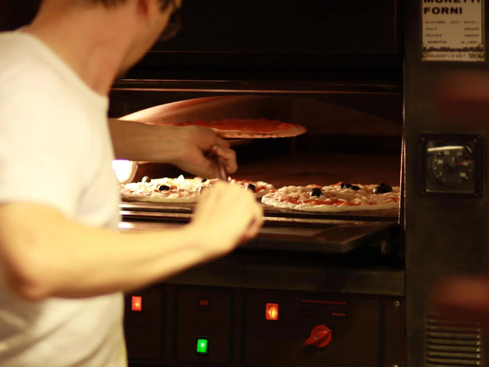 Food and drinks in Hotel Le Postillion